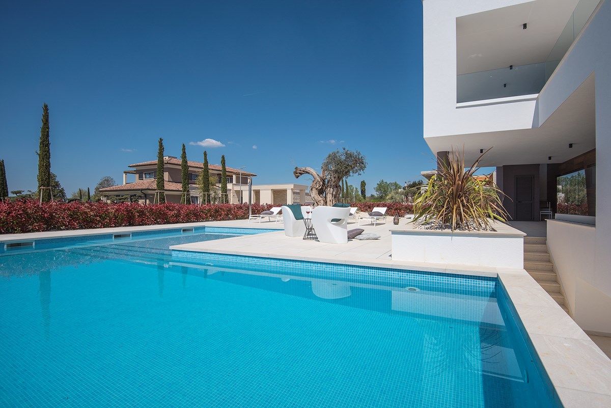Villa Old Olive I 74046-K1