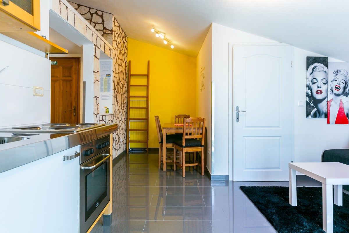 House Kapovica 73617-A2