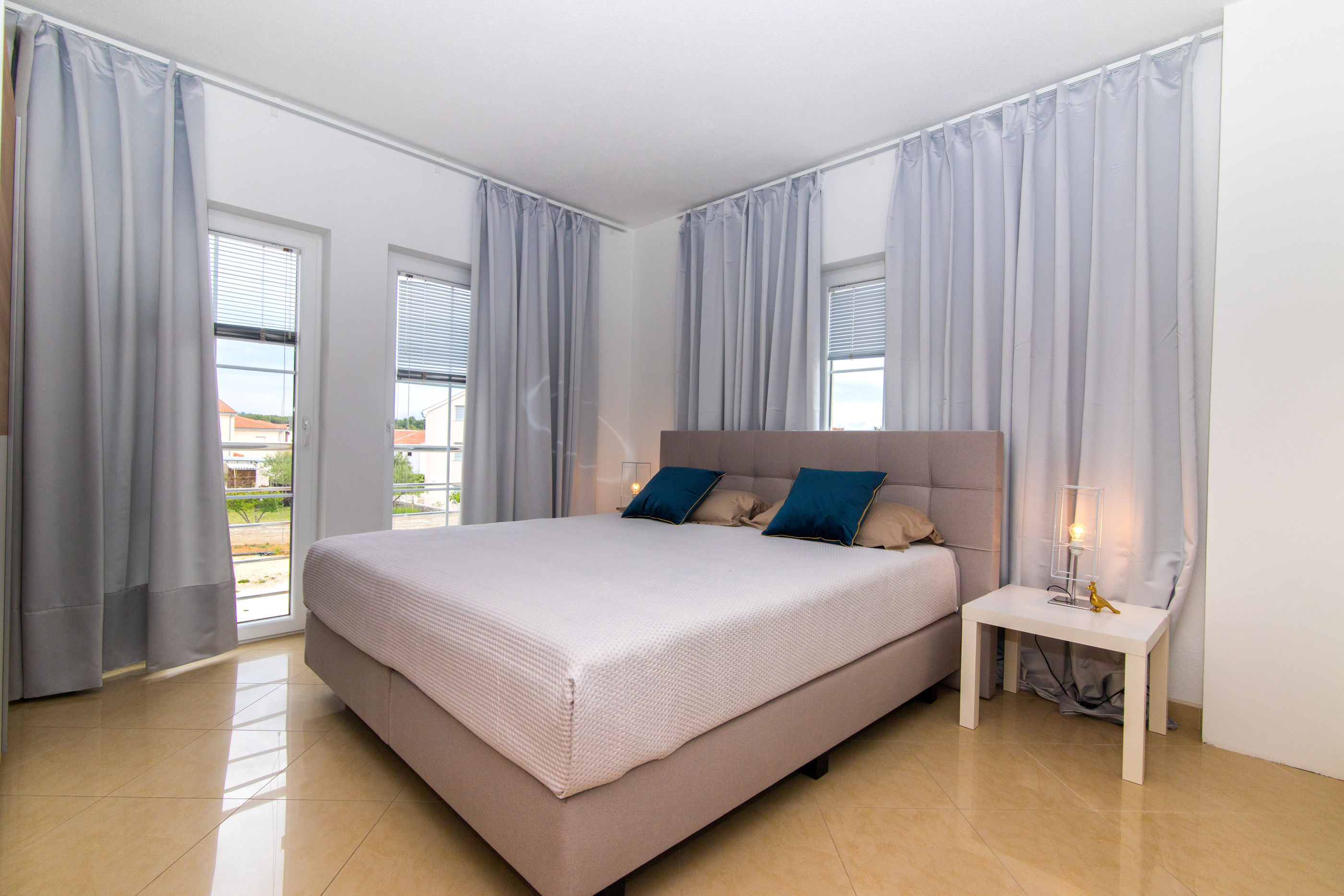 Apartments Nice and comfortable 64981-A1