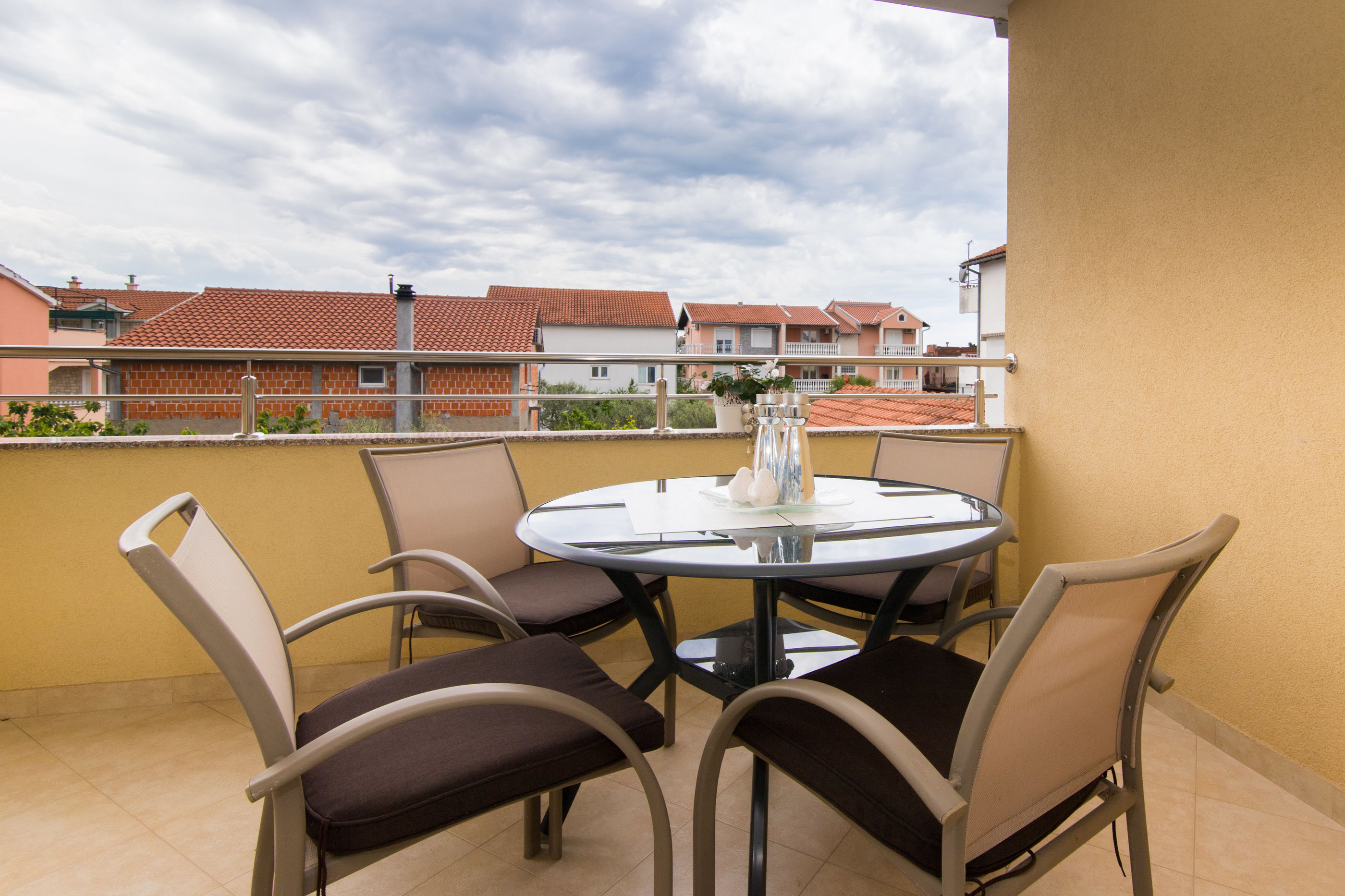 Apartments Nice and comfortable 64981-A2