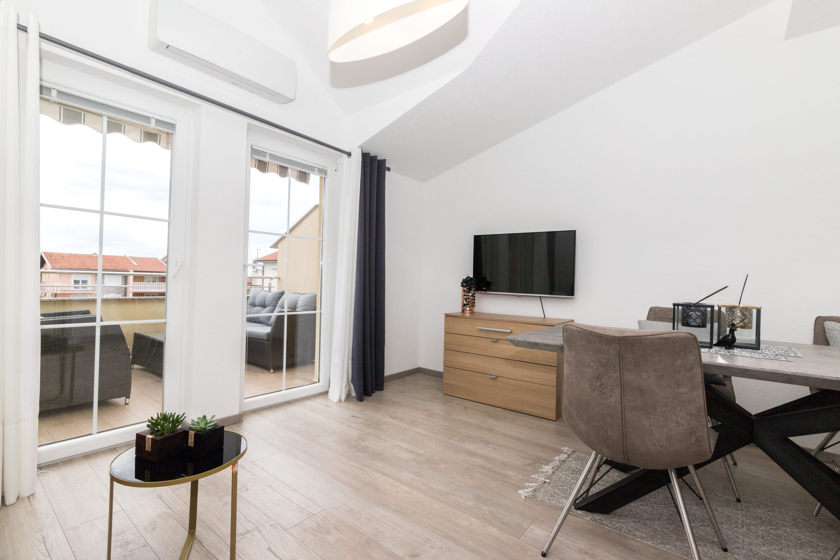 Apartments Nice and comfortable 64981-A4