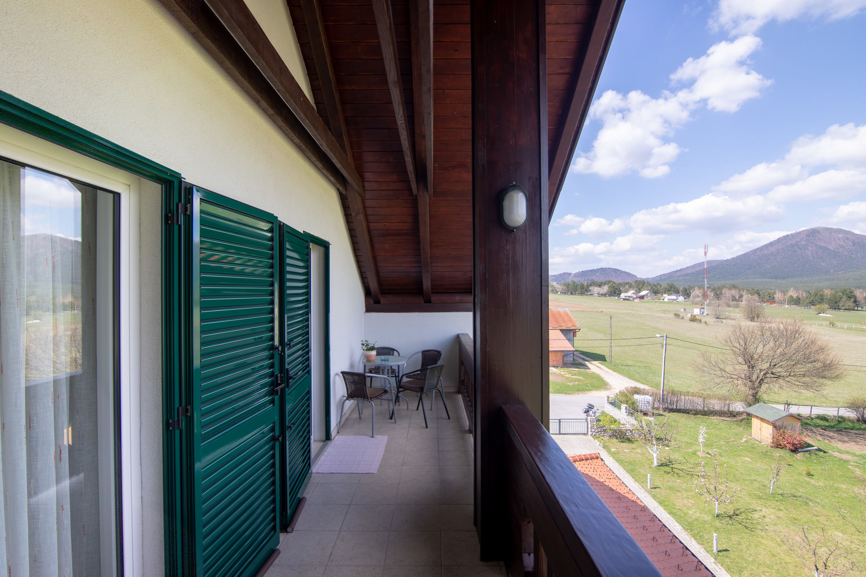 Apartments and Room Robert 80821-A1