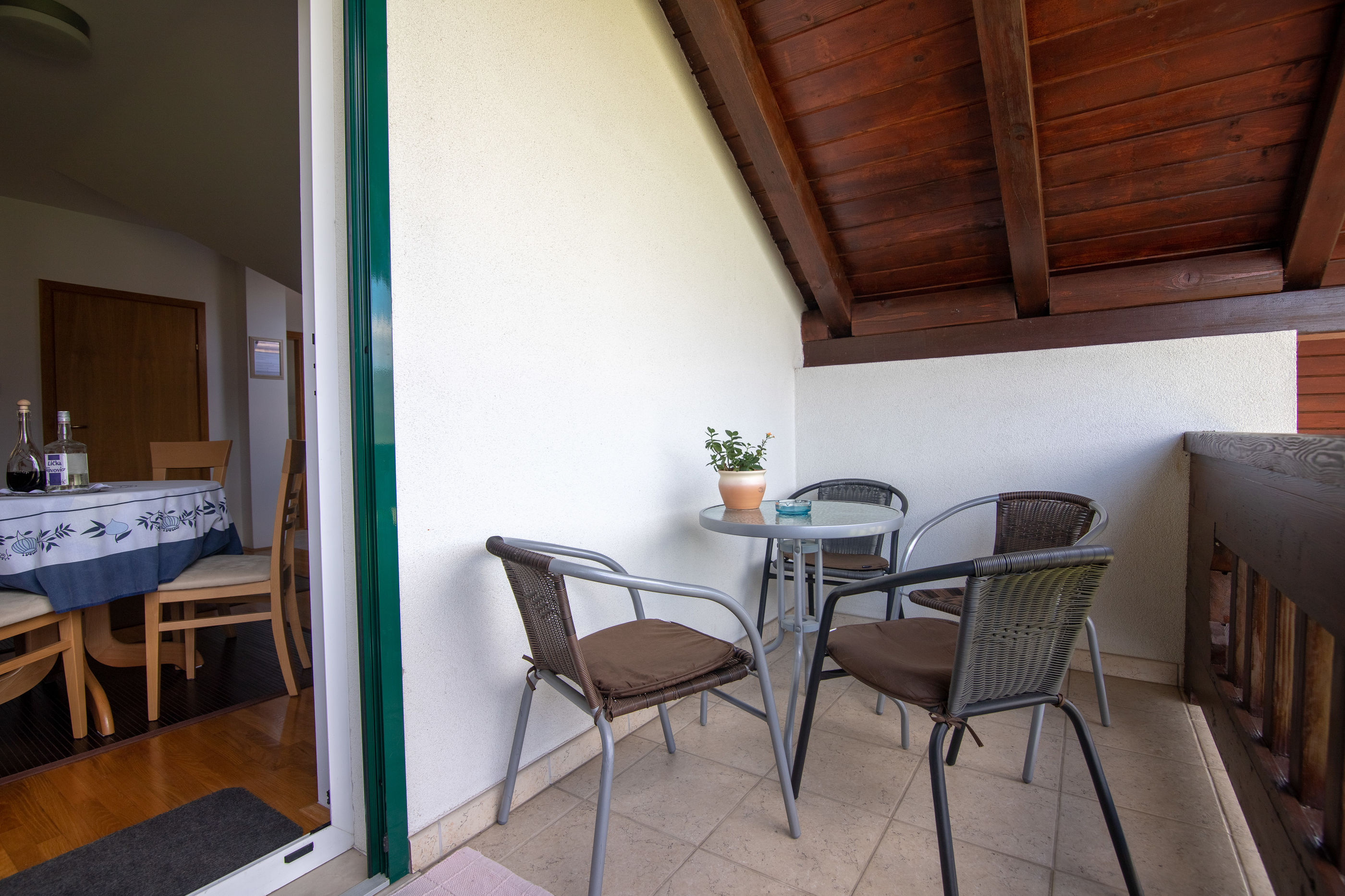 Apartments and Room Robert 80821-A1