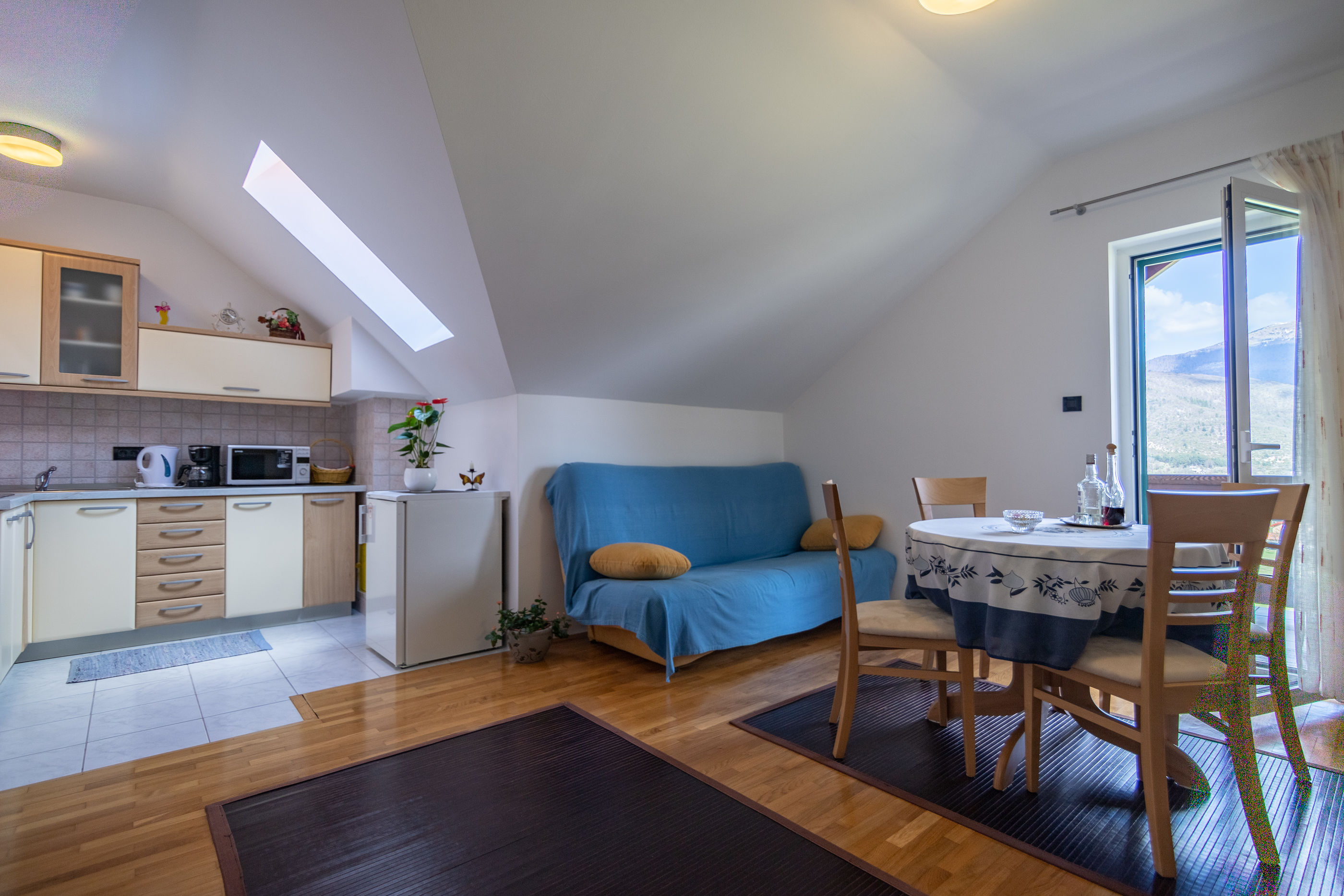 Apartments and Room Robert 80821-A1