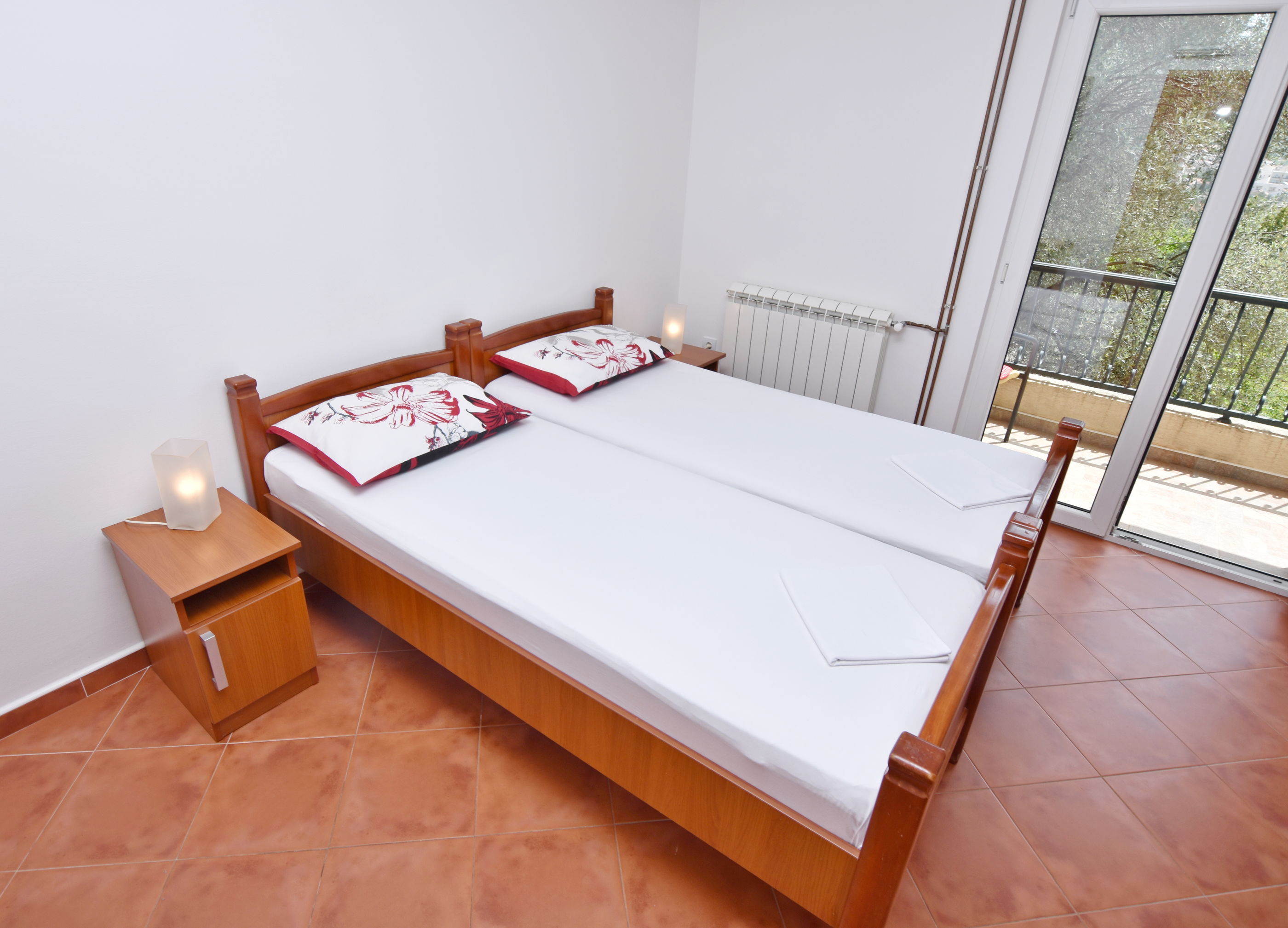 Apartments and Rooms Iva 61261-S1