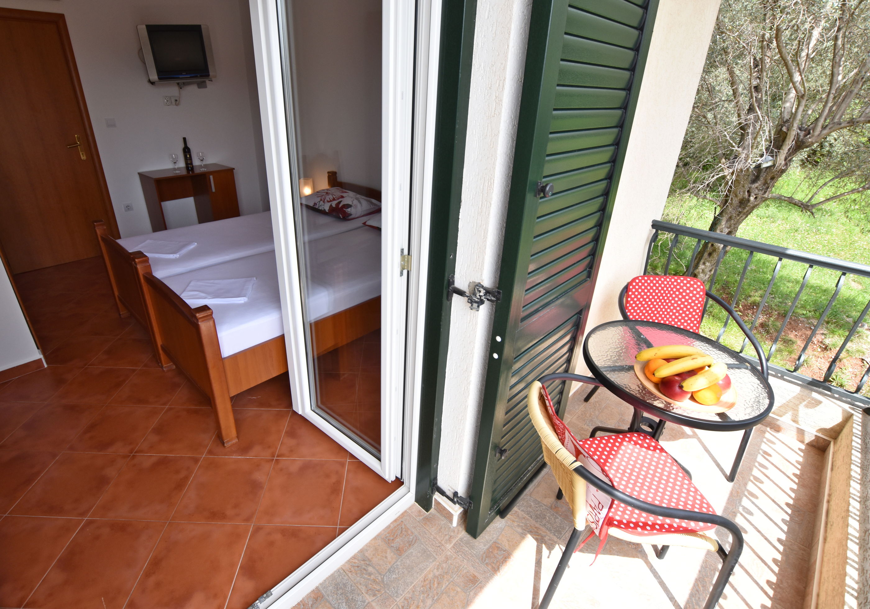 Apartments and Rooms Iva 61261-S1
