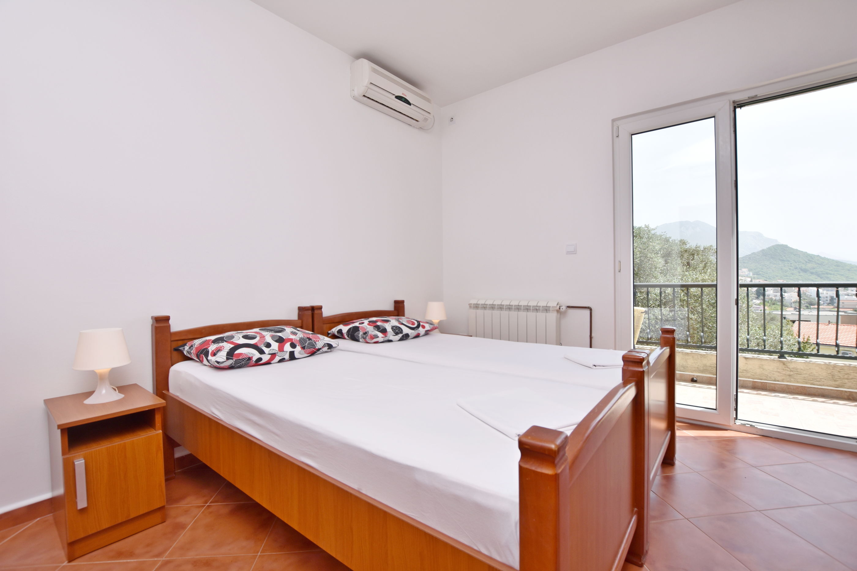 Apartments and Rooms Iva 61261-S2
