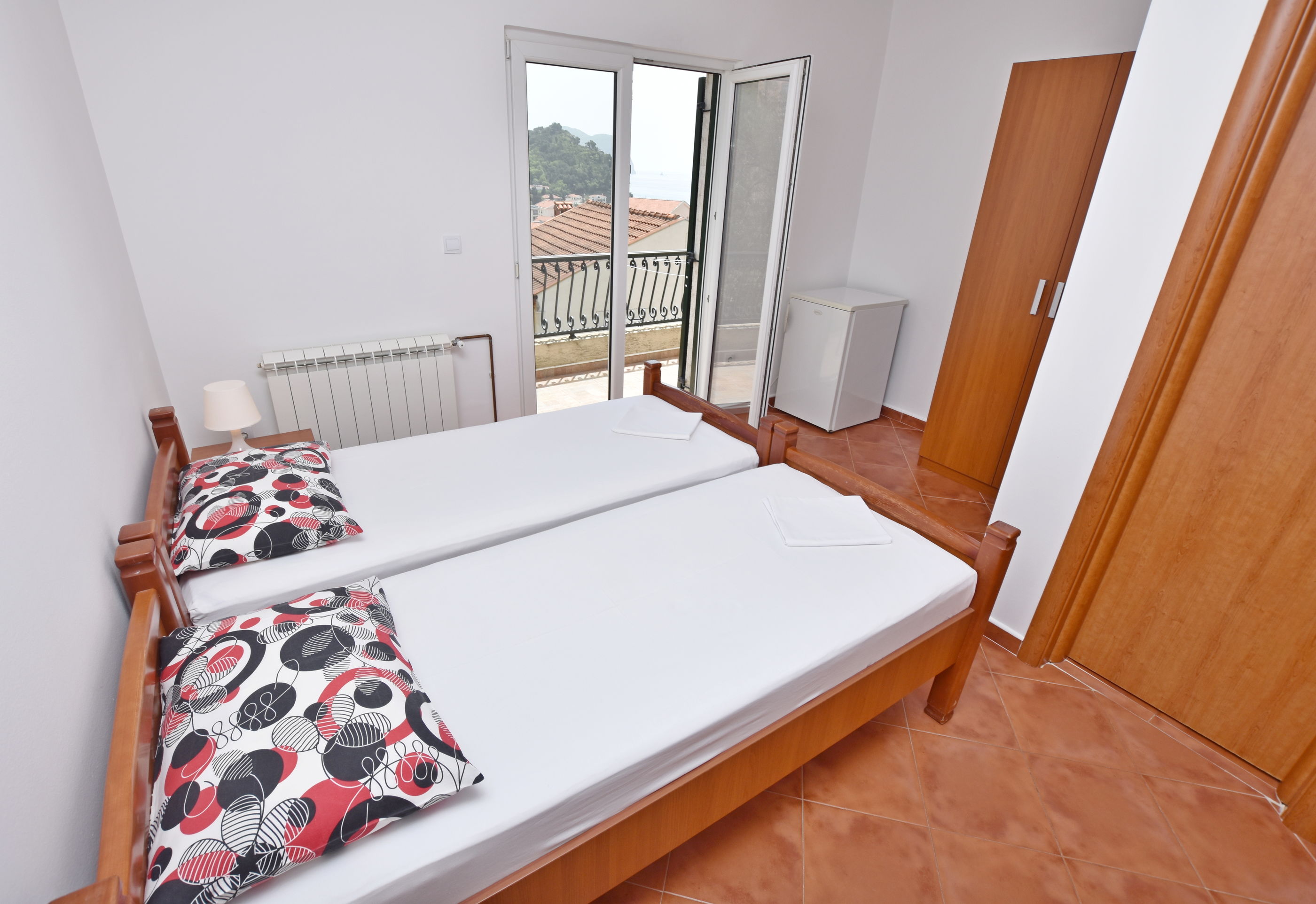 Apartments and Rooms Iva 61261-S2