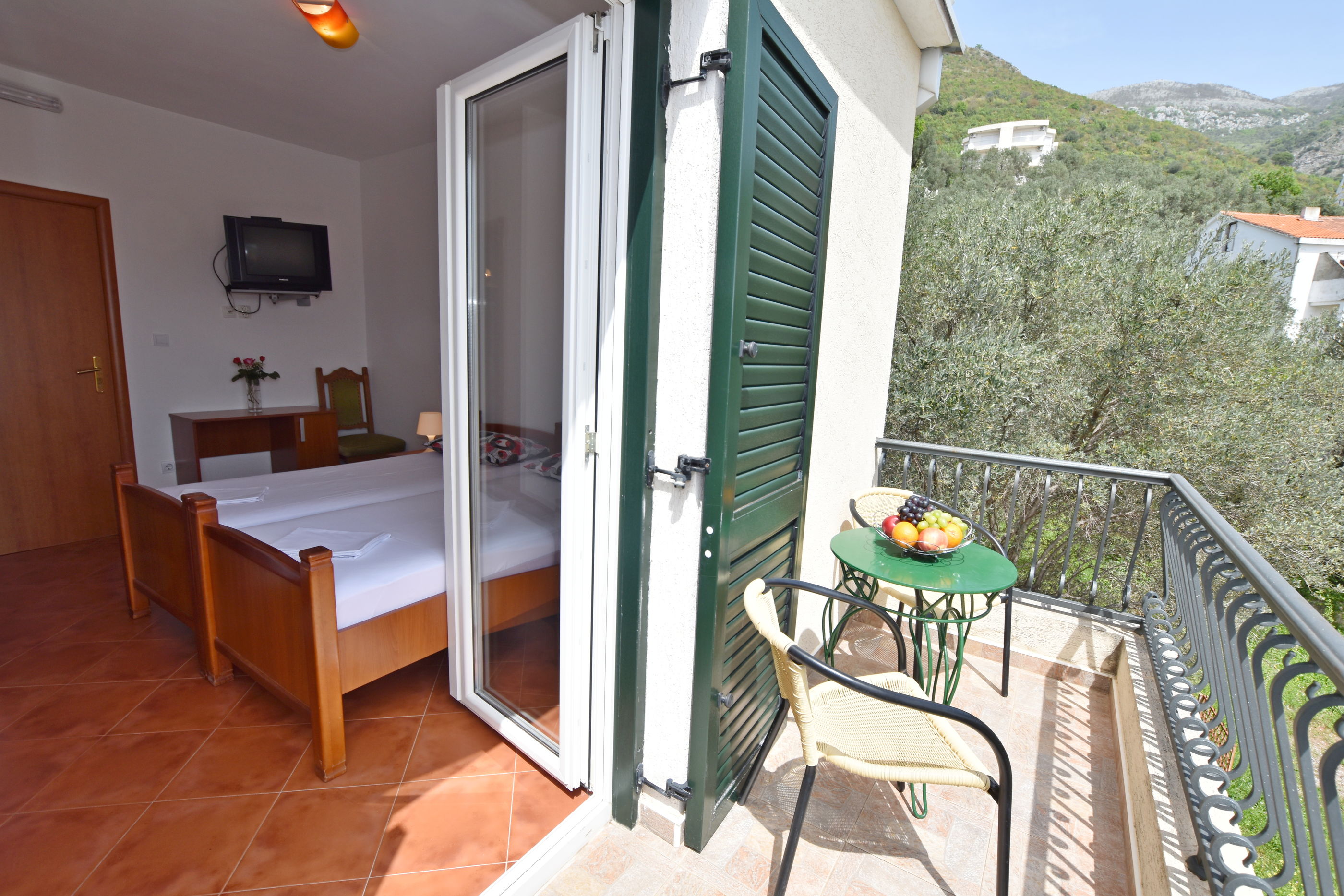 Apartments and Rooms Iva 61261-S2