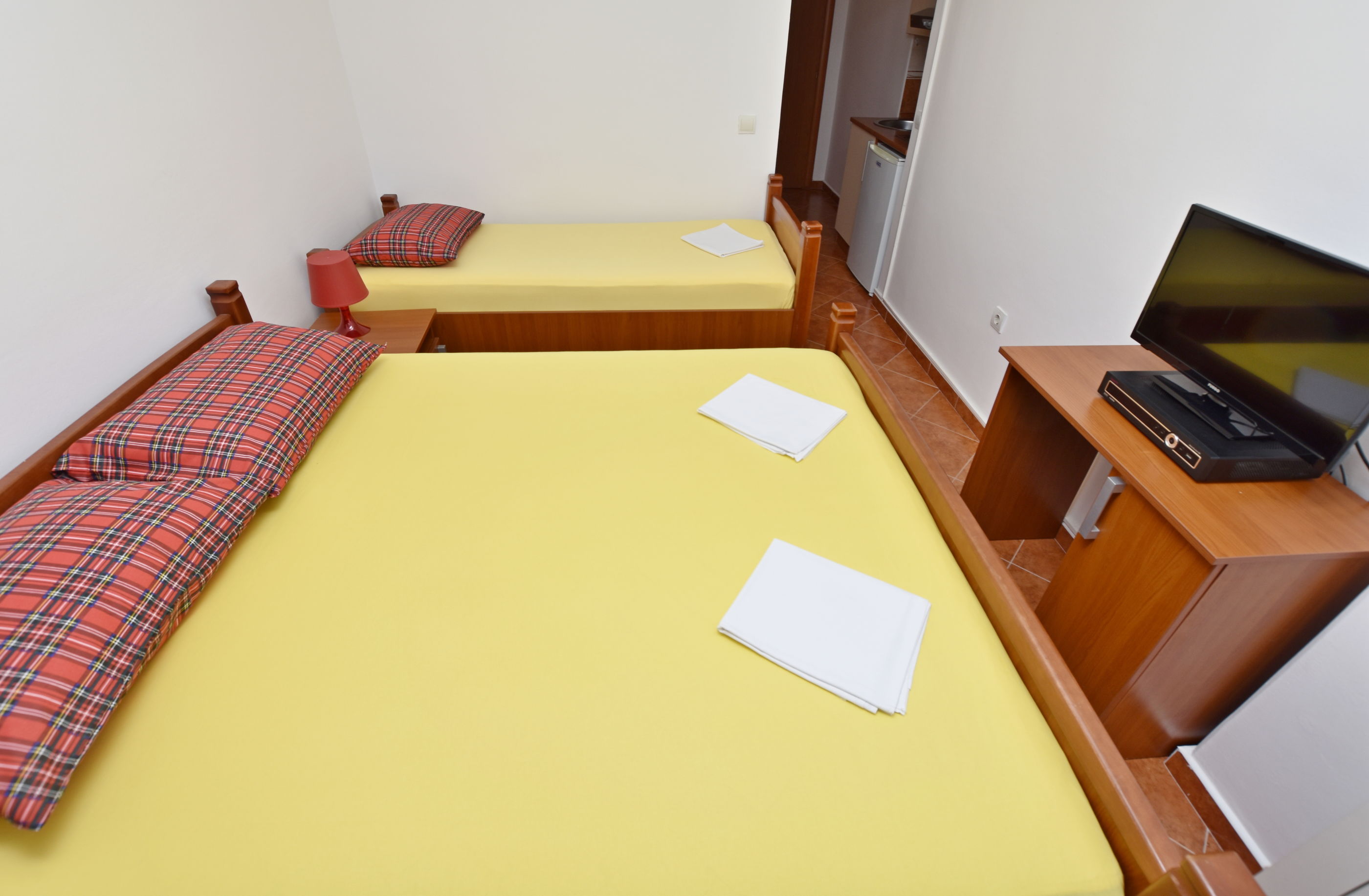 Apartments and Rooms Iva 61261-A3