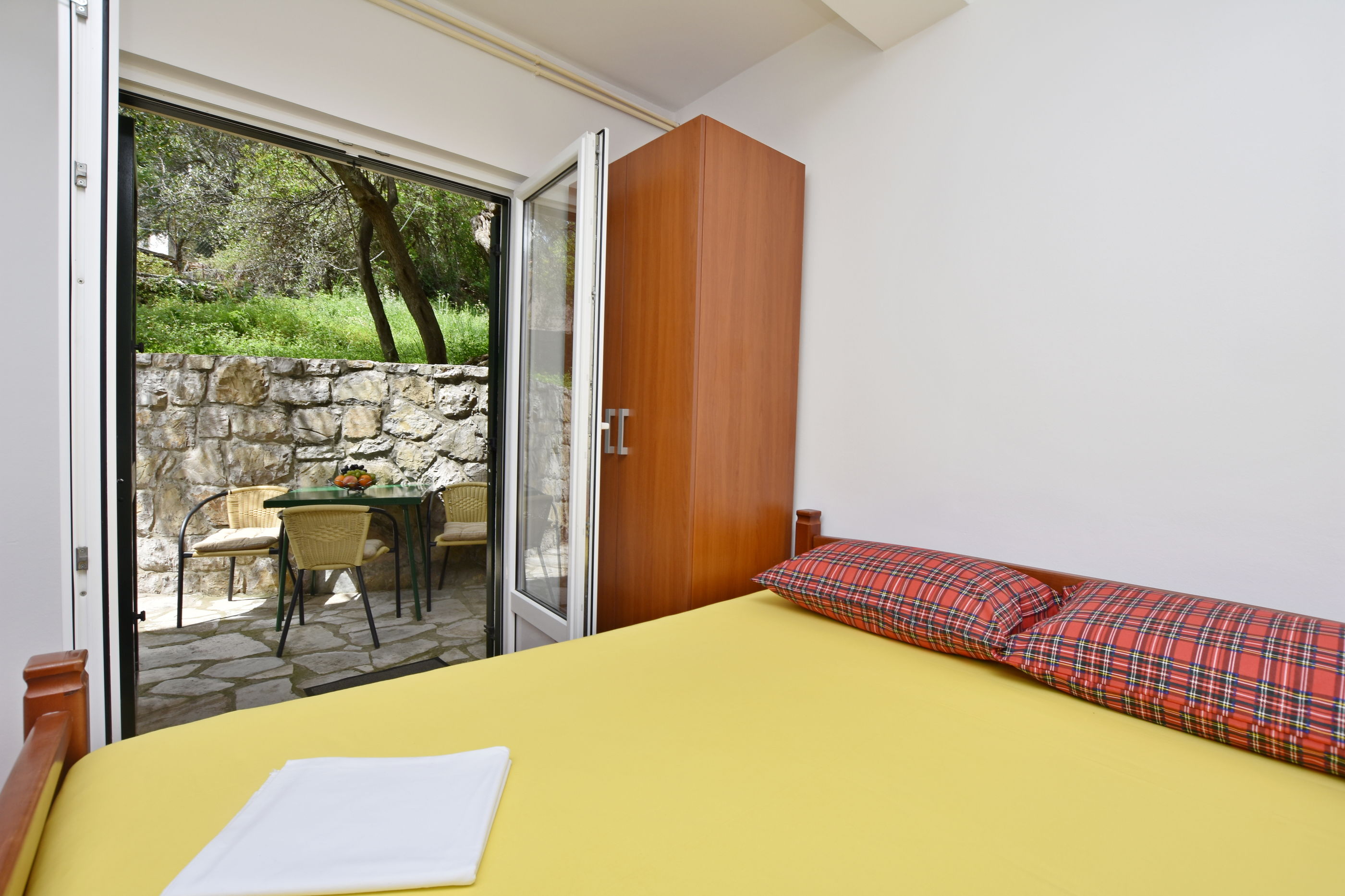 Apartments and Rooms Iva 61261-A3