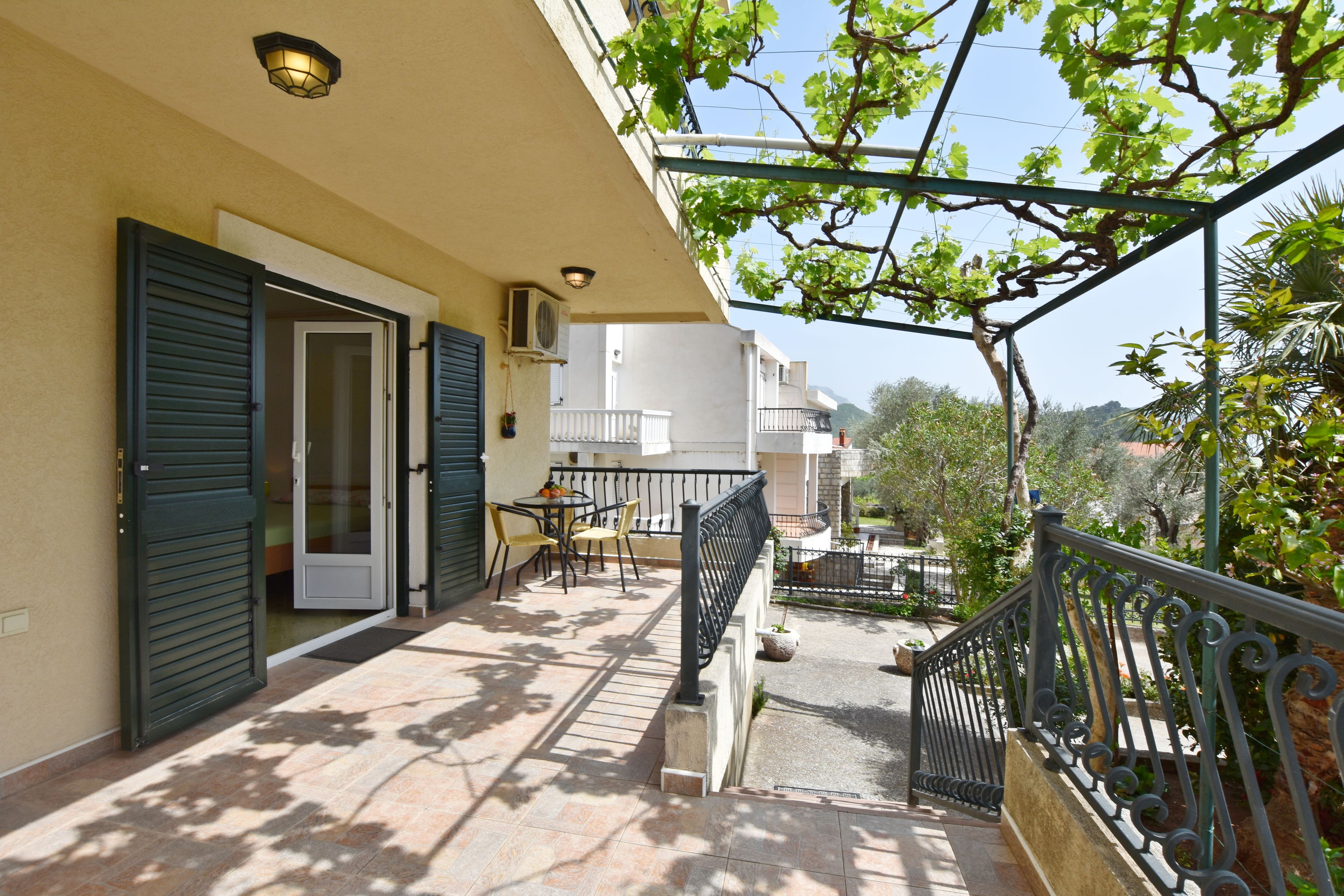 Apartments and Rooms Iva 61261-A4