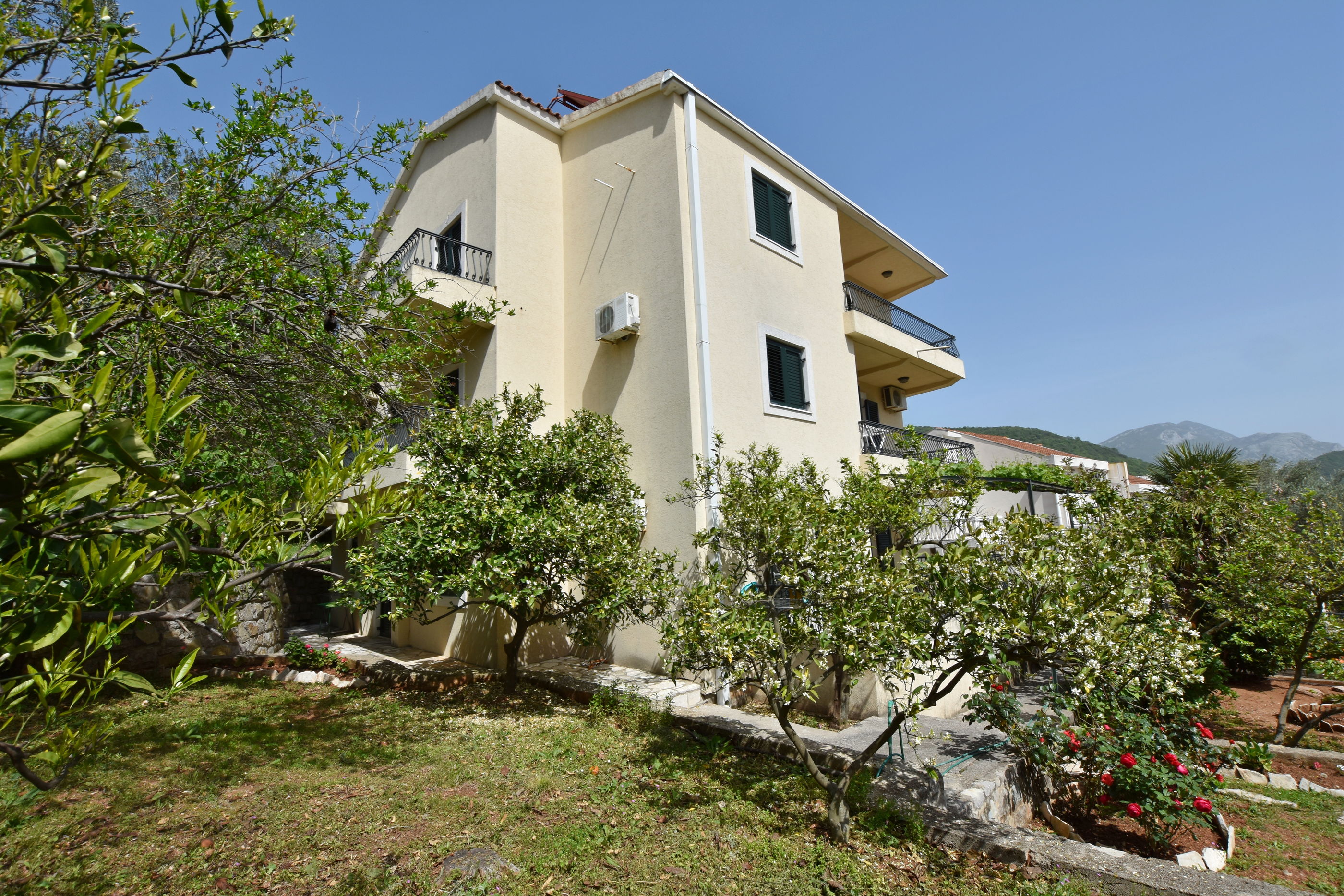 Apartments and Rooms Iva 61261-A2
