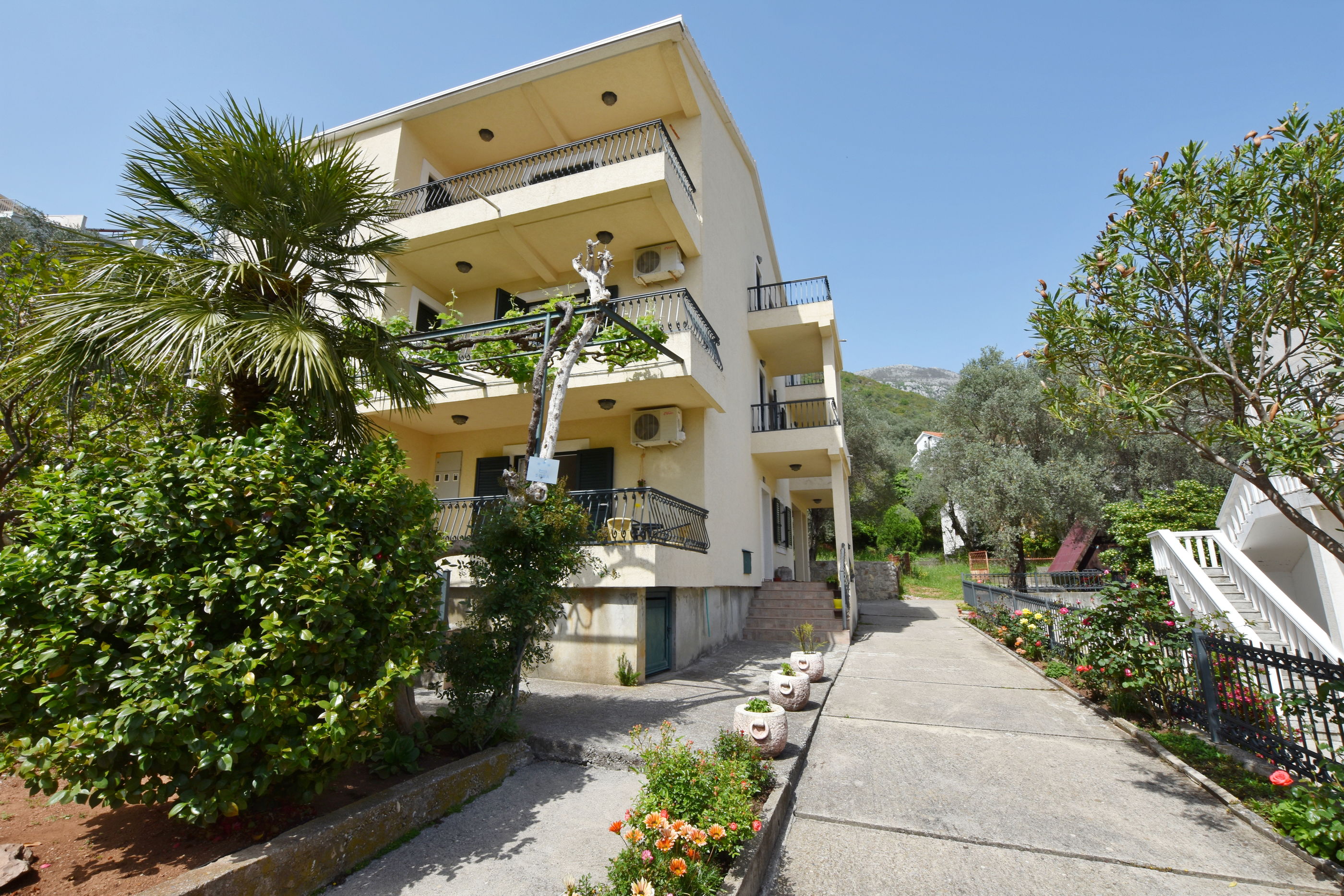 Apartments and Rooms Iva 61261-A2