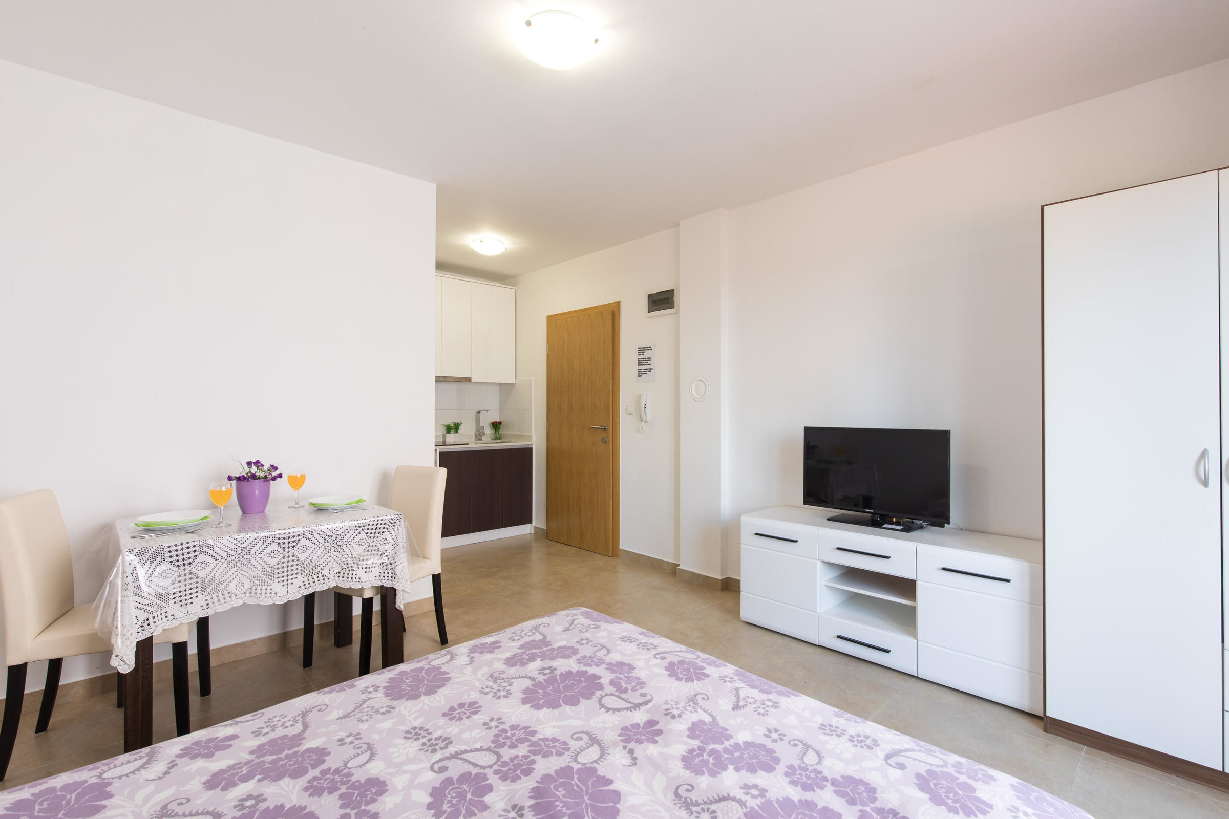 Apartments Nino 62038-A3