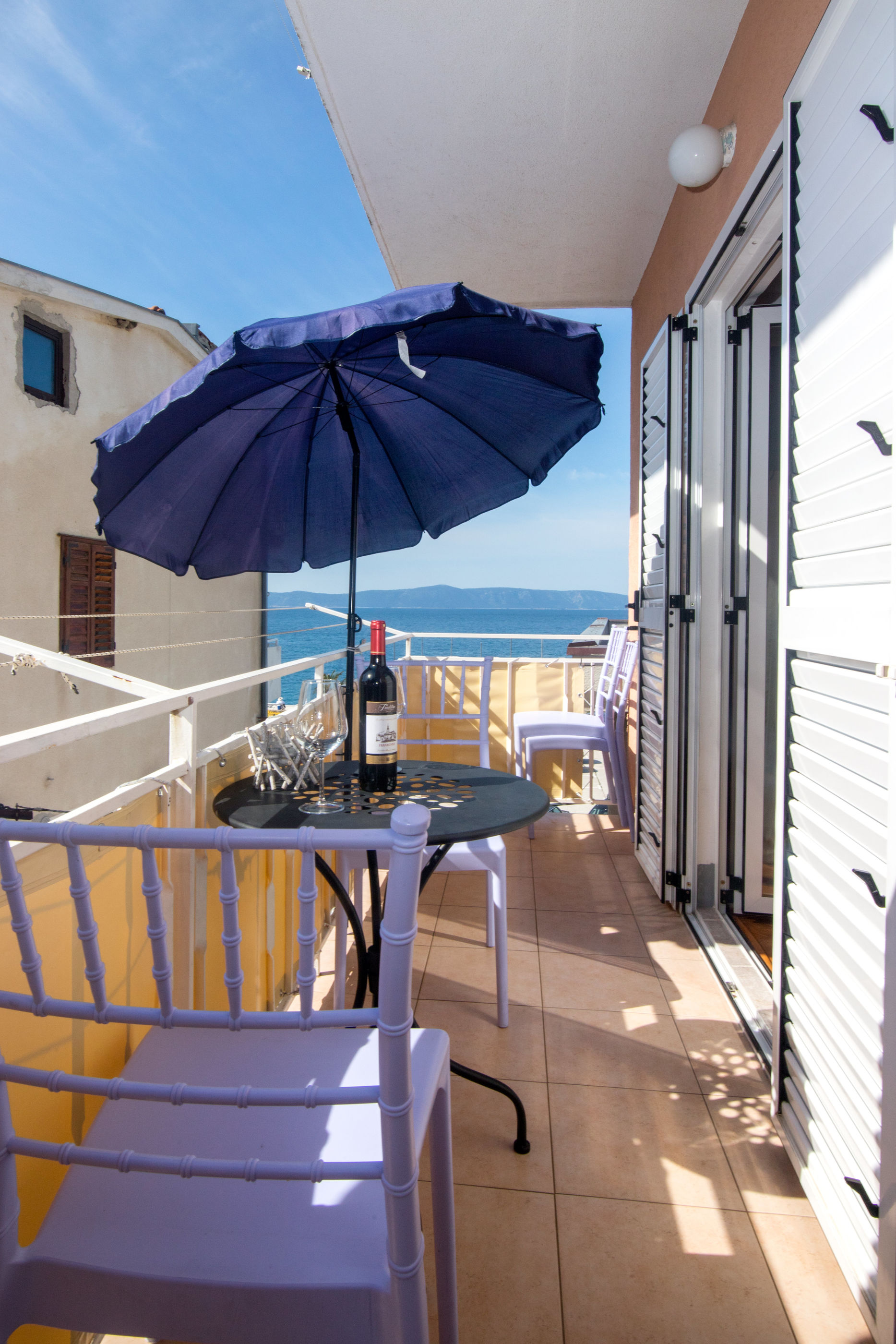 Apartments Matko 64661-A1