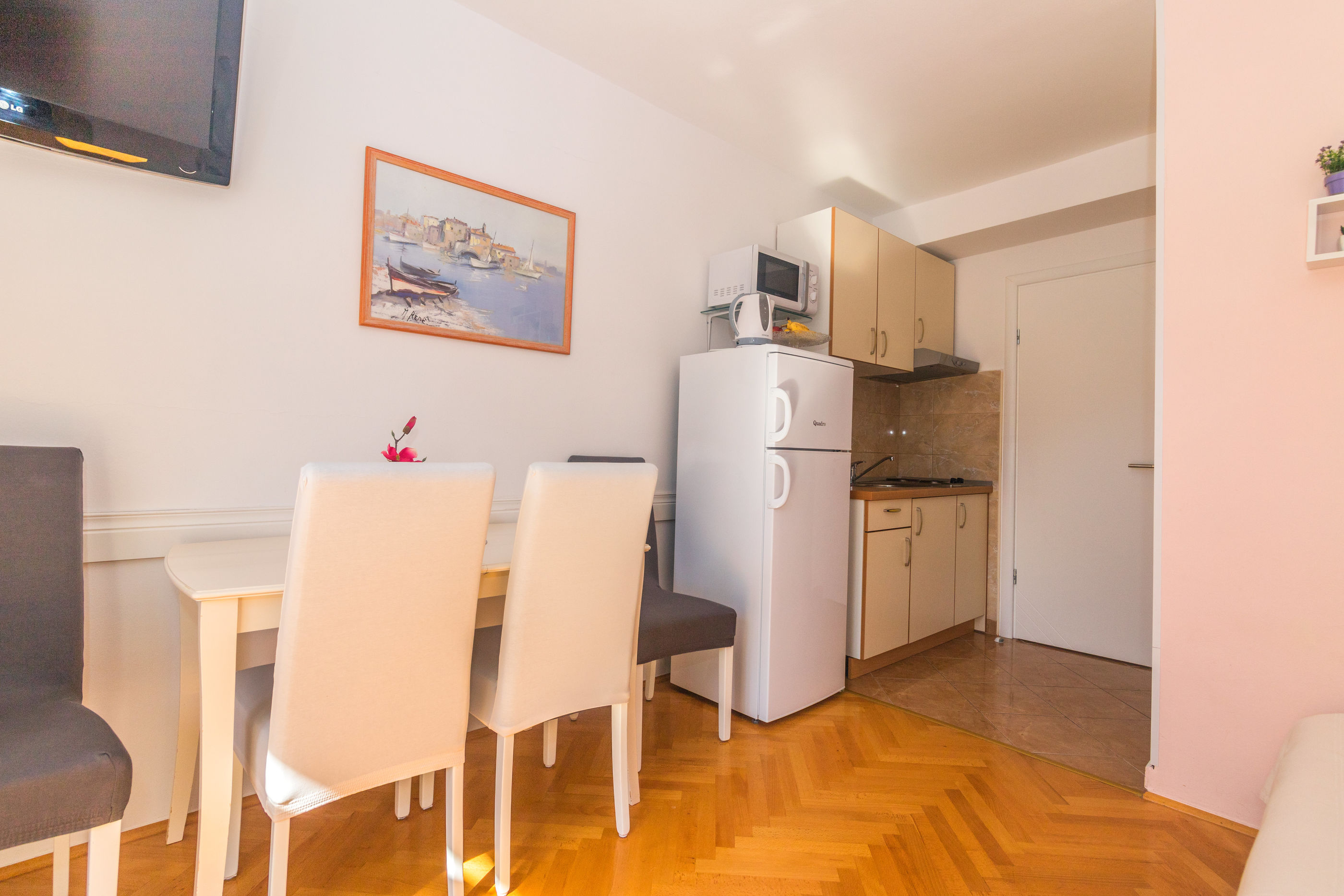 Apartments Matko 64661-A1