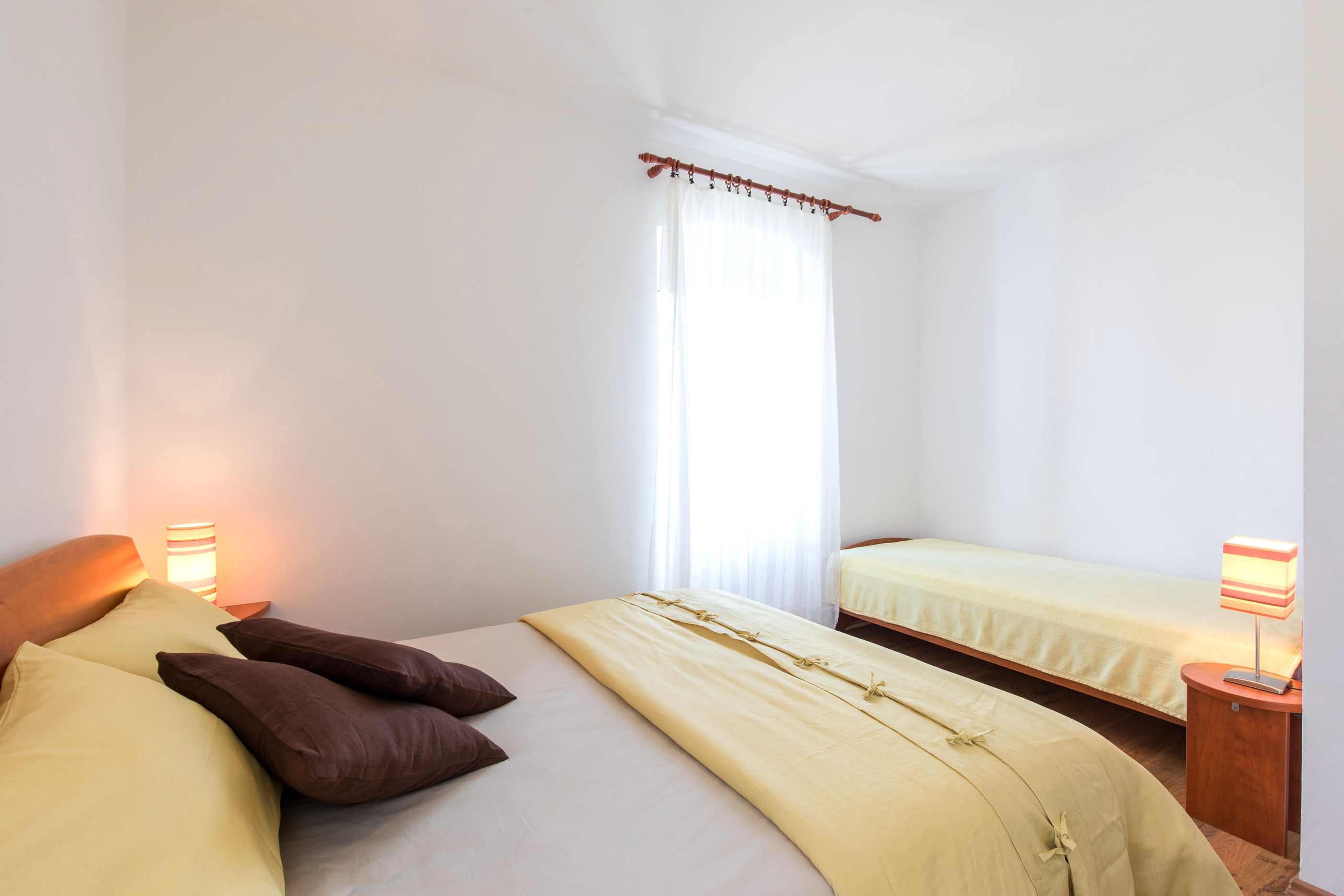 Apartments Ivona 62166-A2