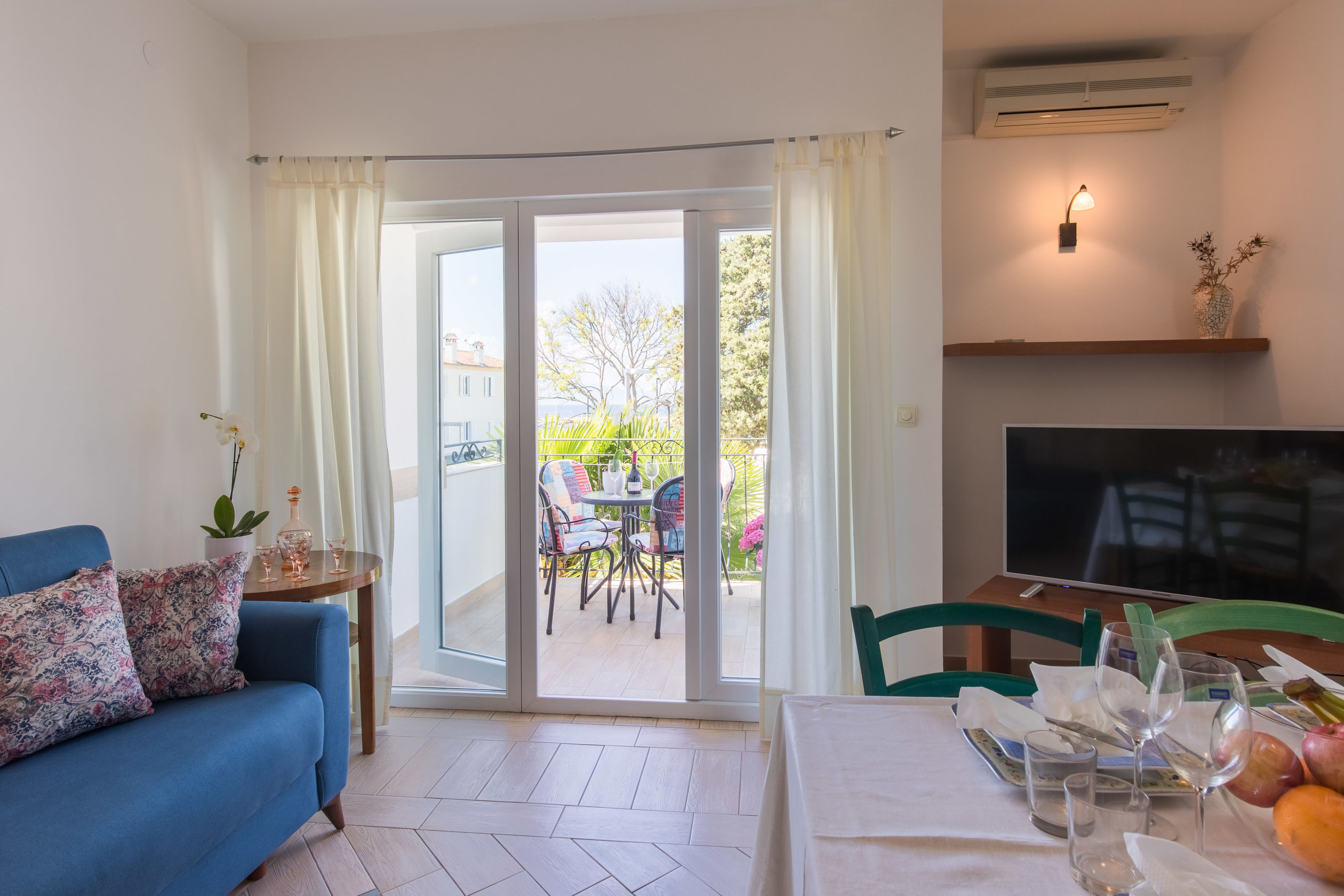 Apartments Ivona 62166-A2