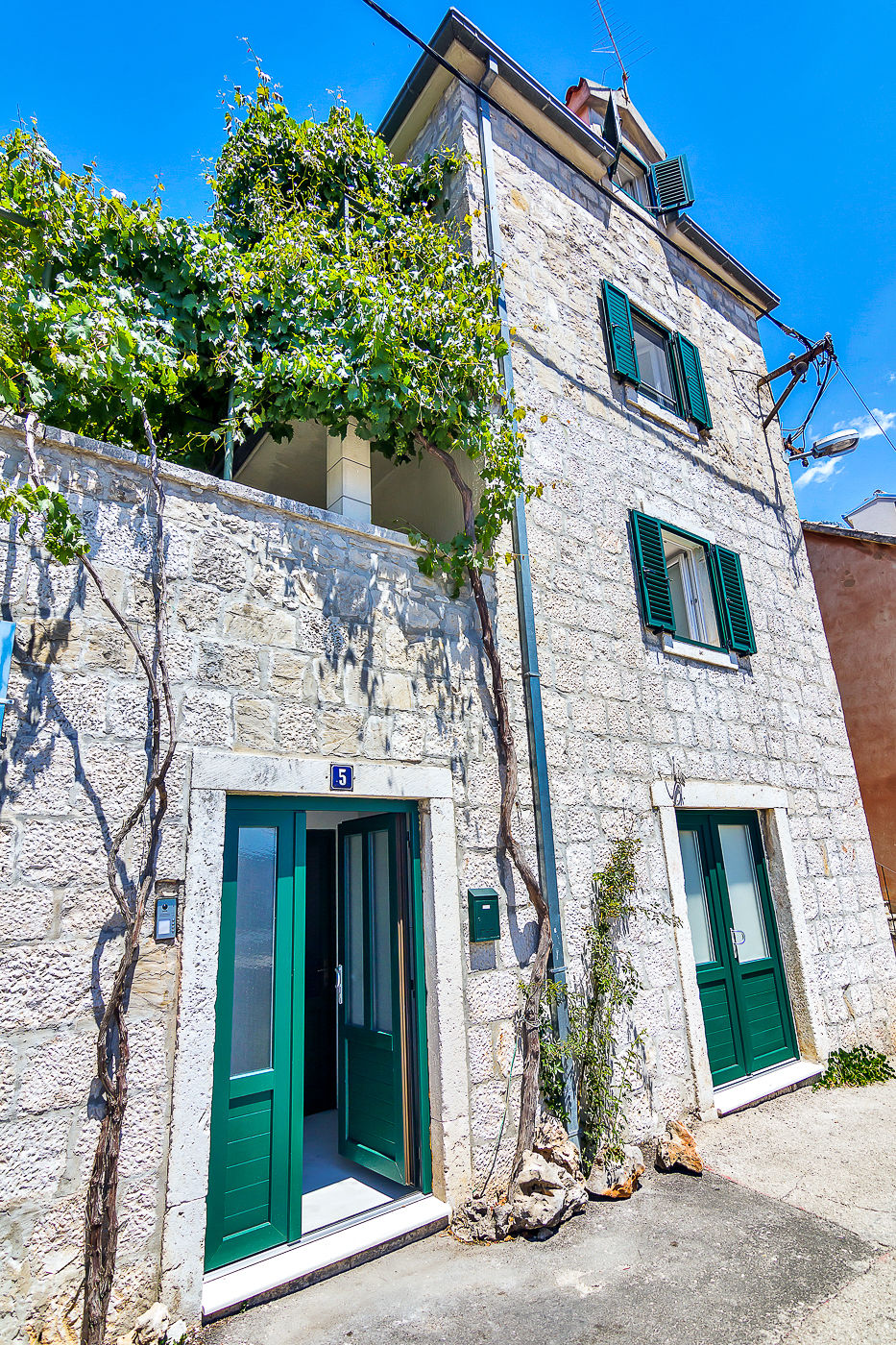 Apartments Luce i Jure 65921-A1