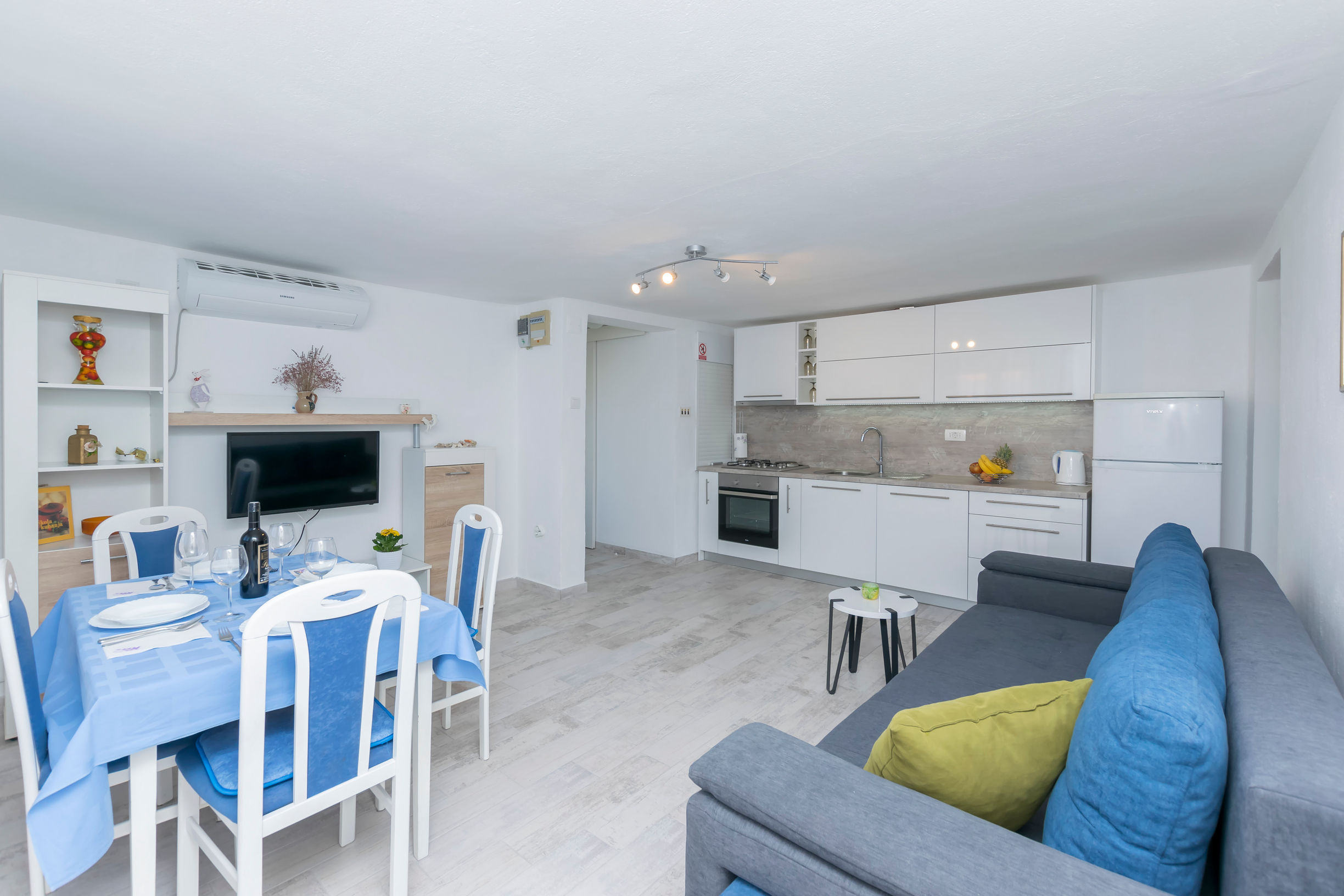 Apartment Island Dream 60861-A1