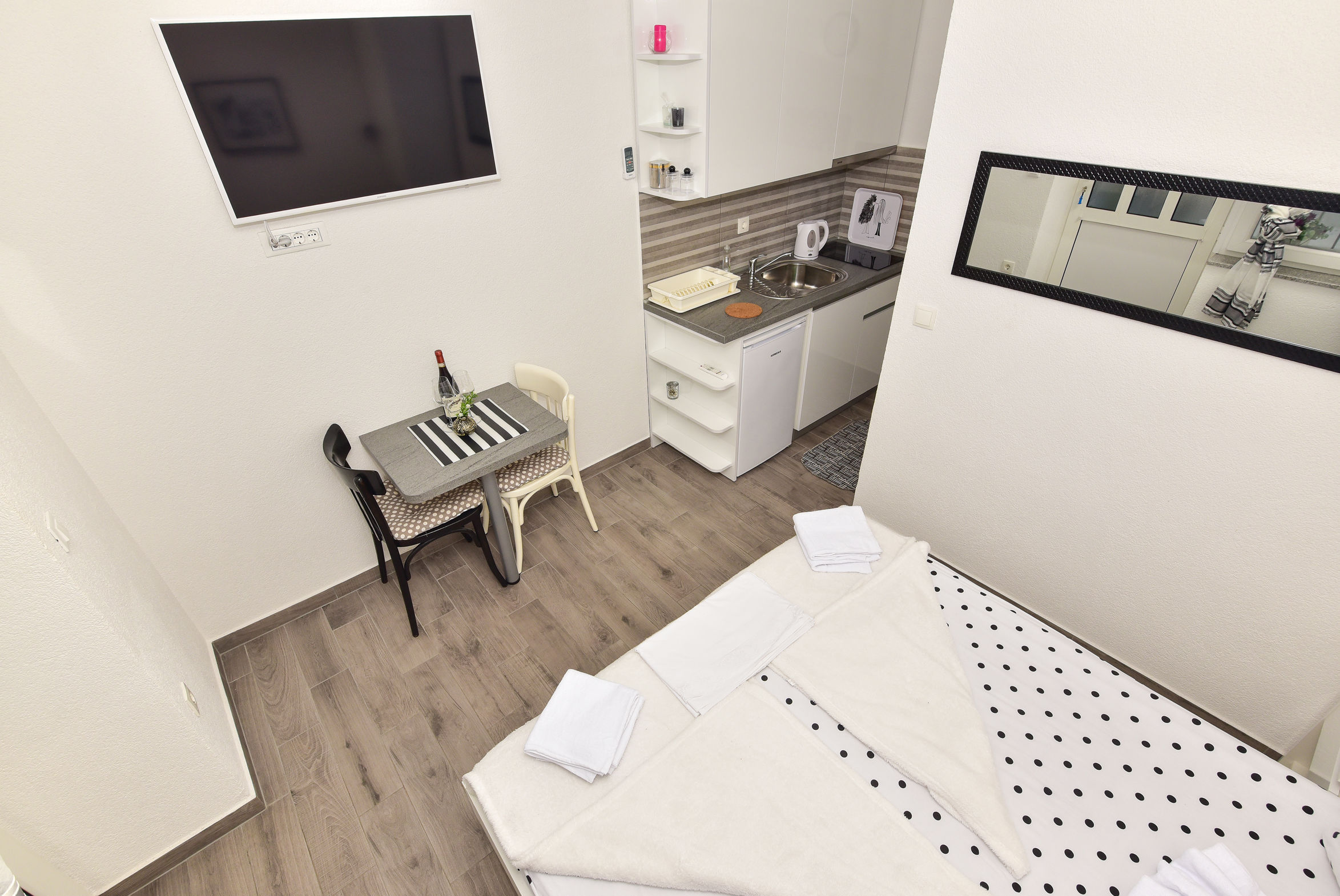 Apartments Bernarda 66331-A1