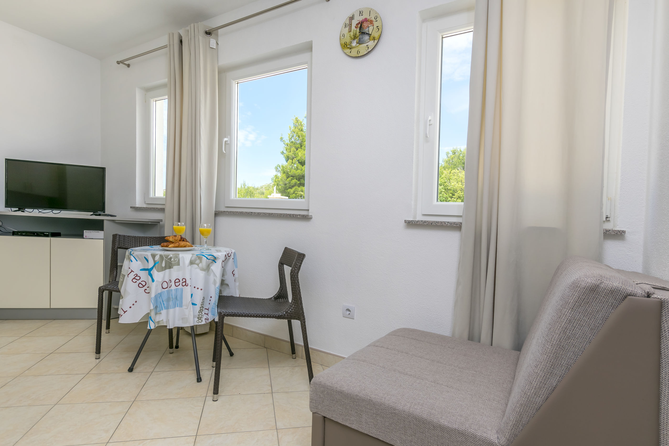 Apartments Villa J i M by the sea 64461-A1