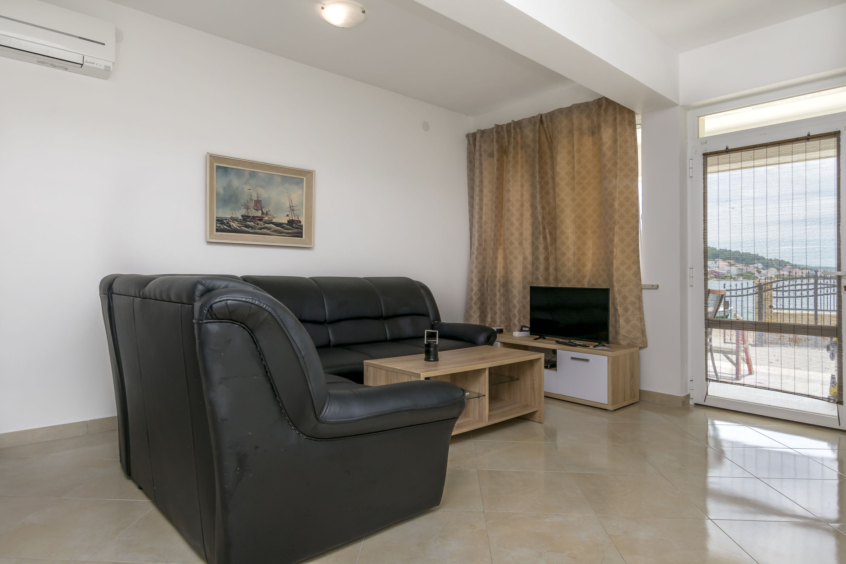 Apartments Villa J i M by the sea 64461-A3