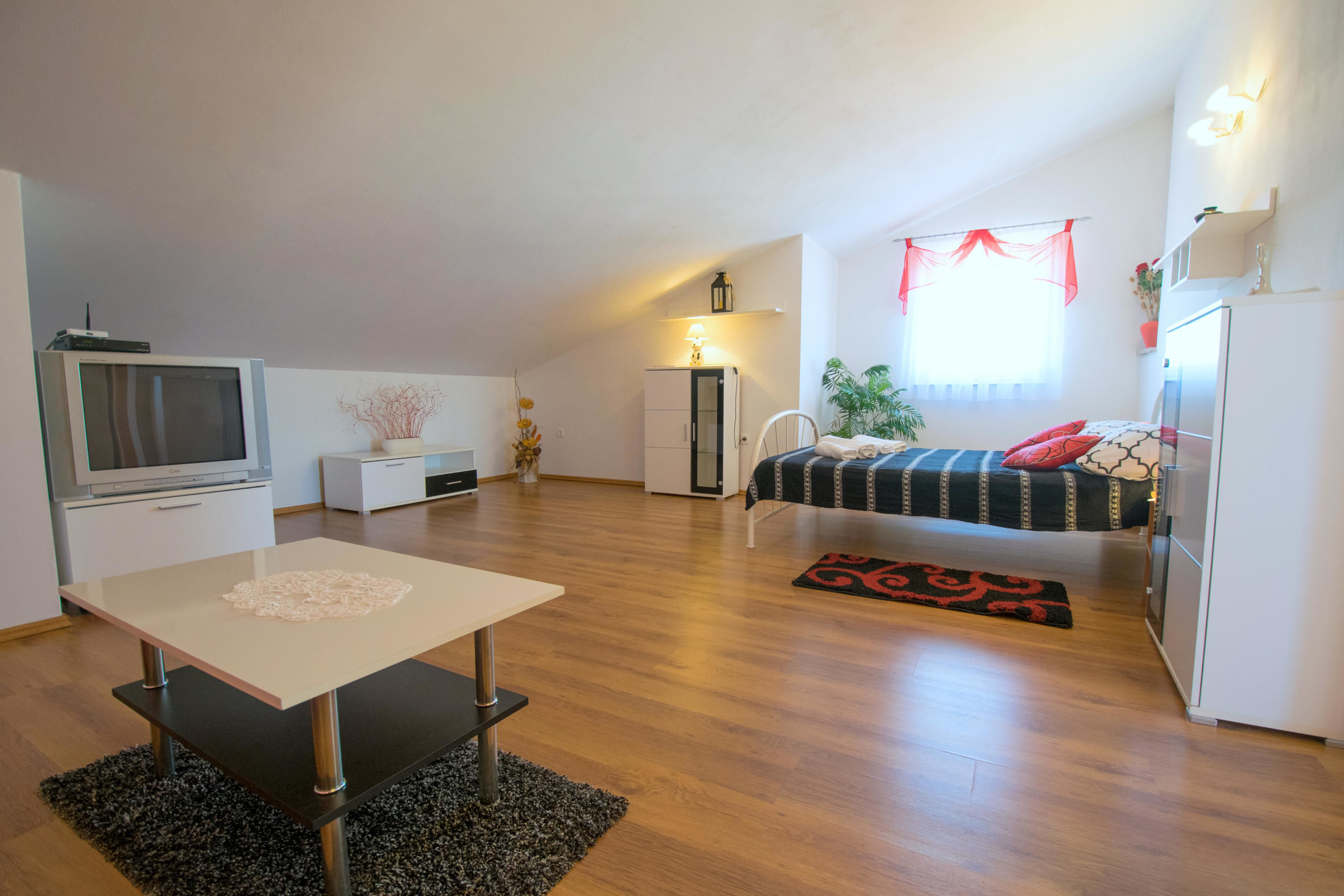 Apartments Mladenka 62176-A8