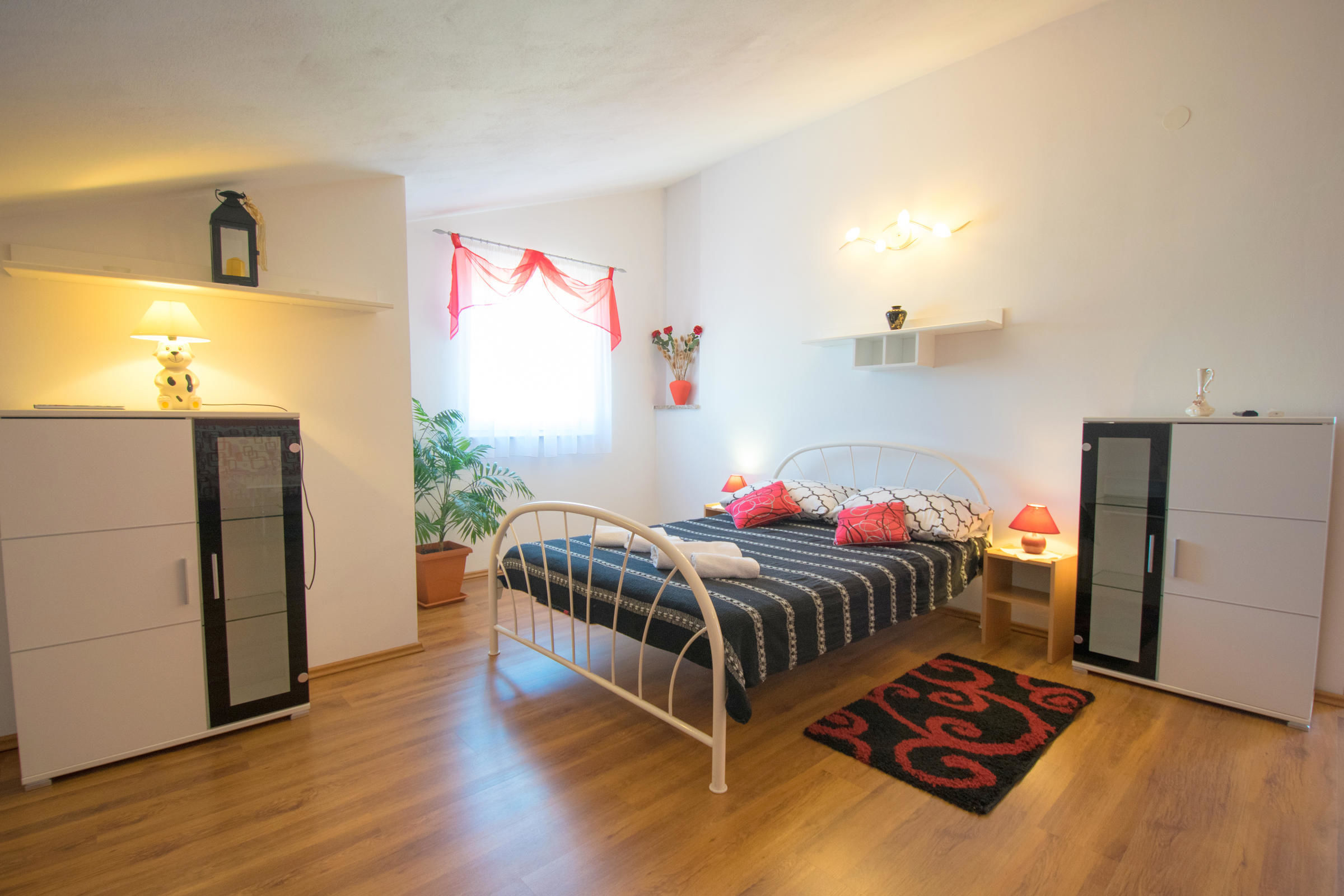 Apartments Mladenka 62176-A8