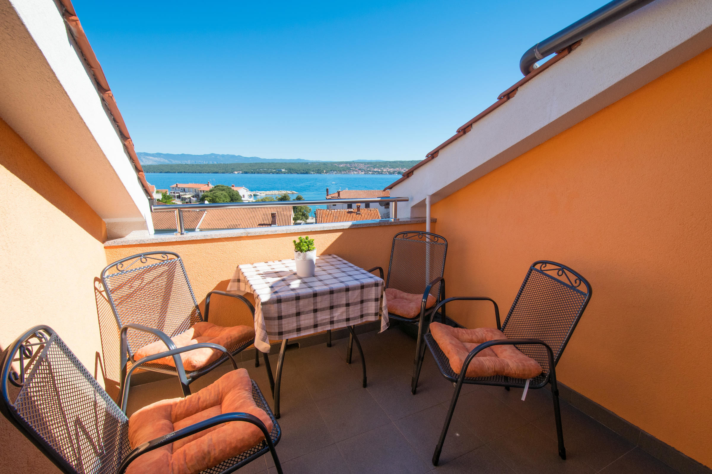 Apartments Mladenka 62176-A8
