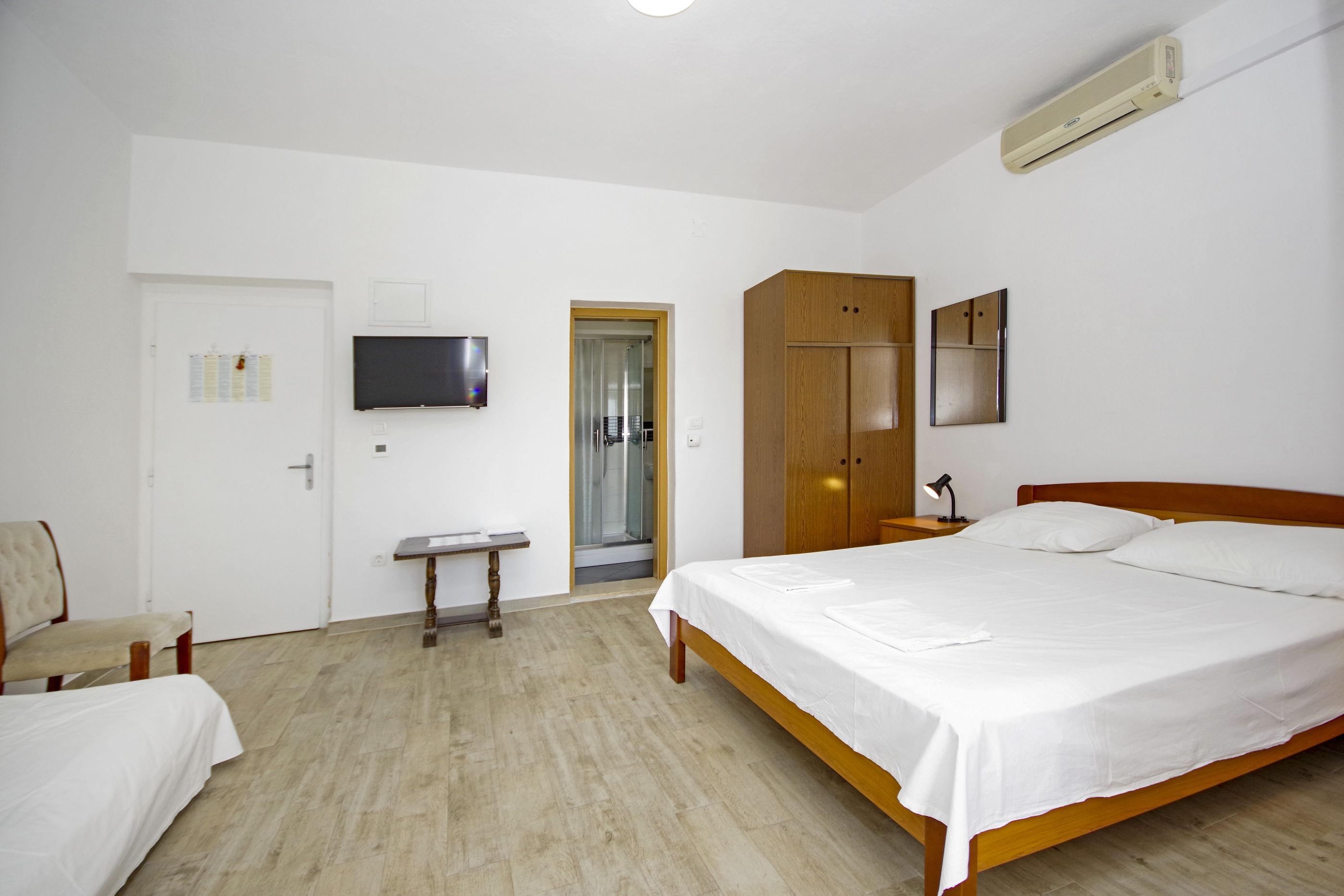 Apartments Slobodanka 36121-A2