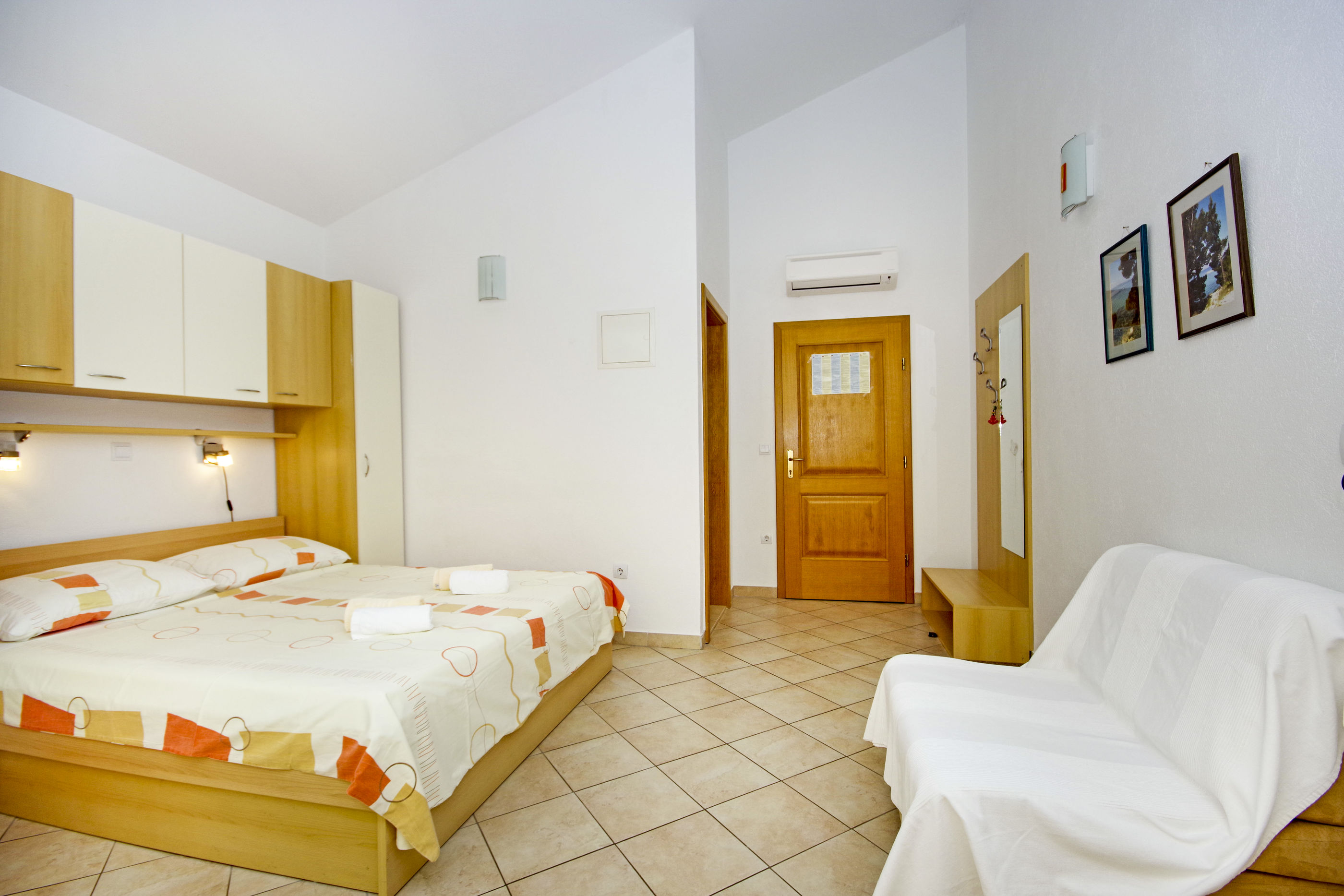 Apartments Slobodanka 36121-A6