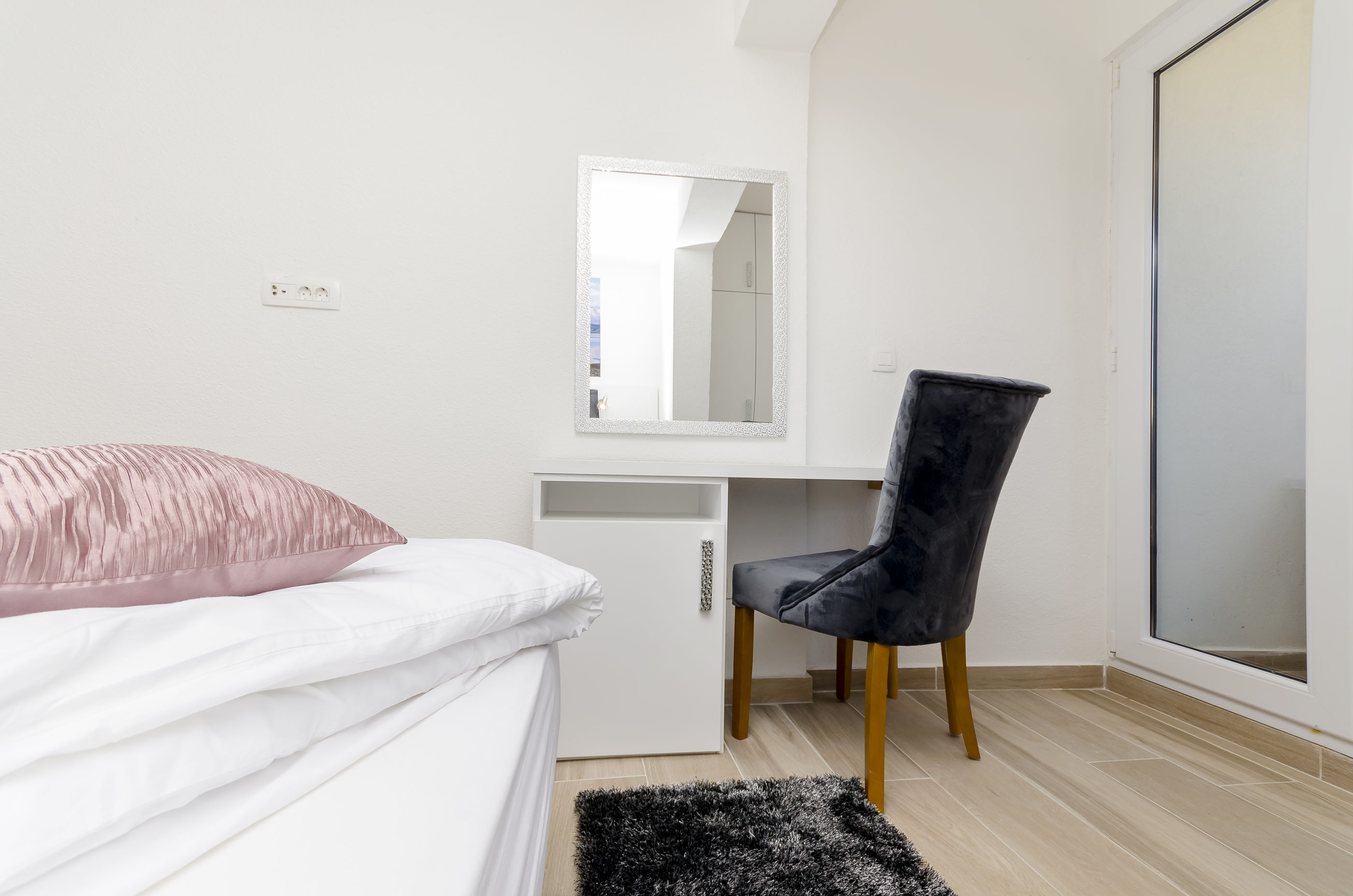 Apartments Villa Niko 56251-A1