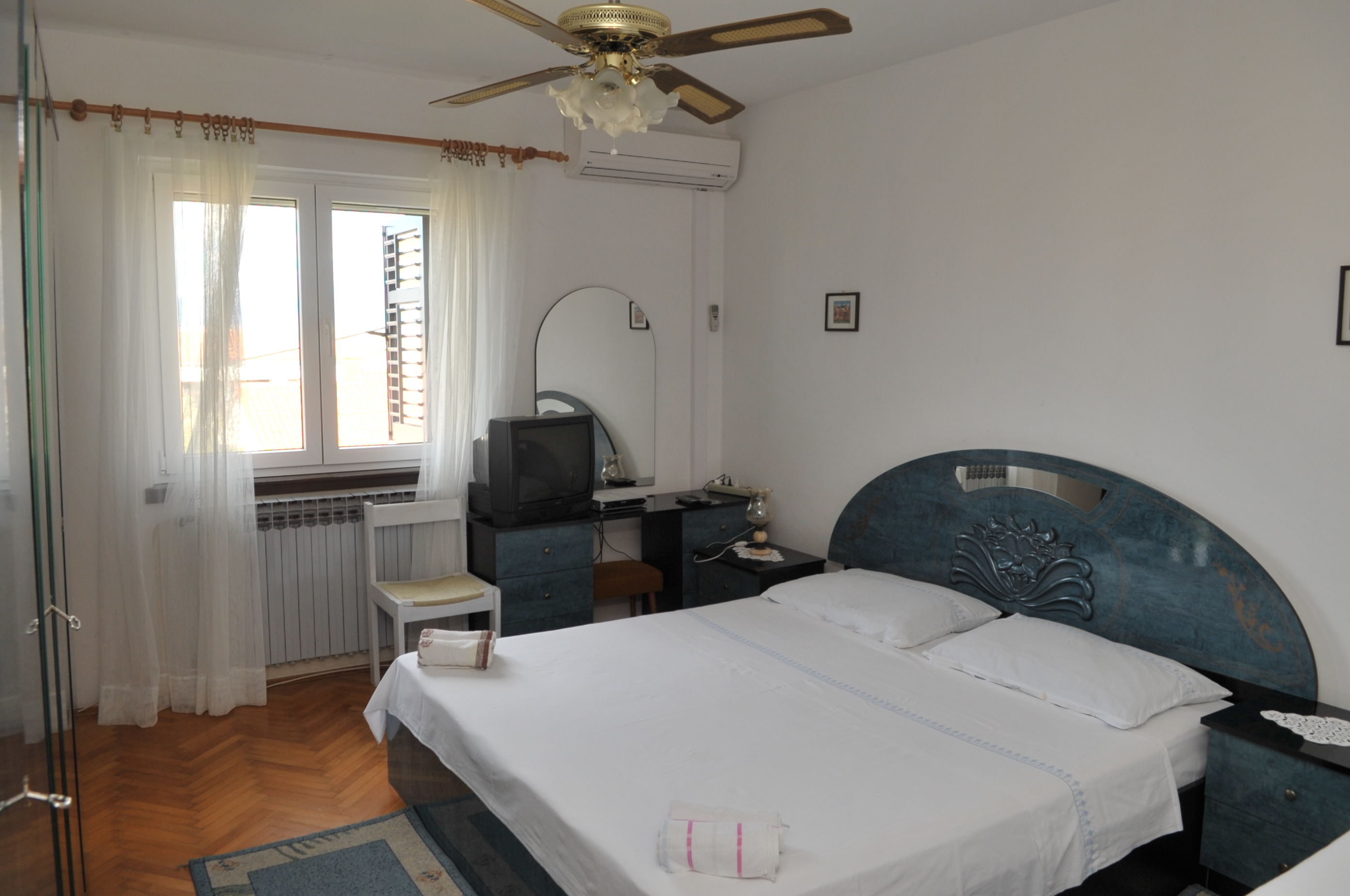 Apartments Valerija 66671-A2