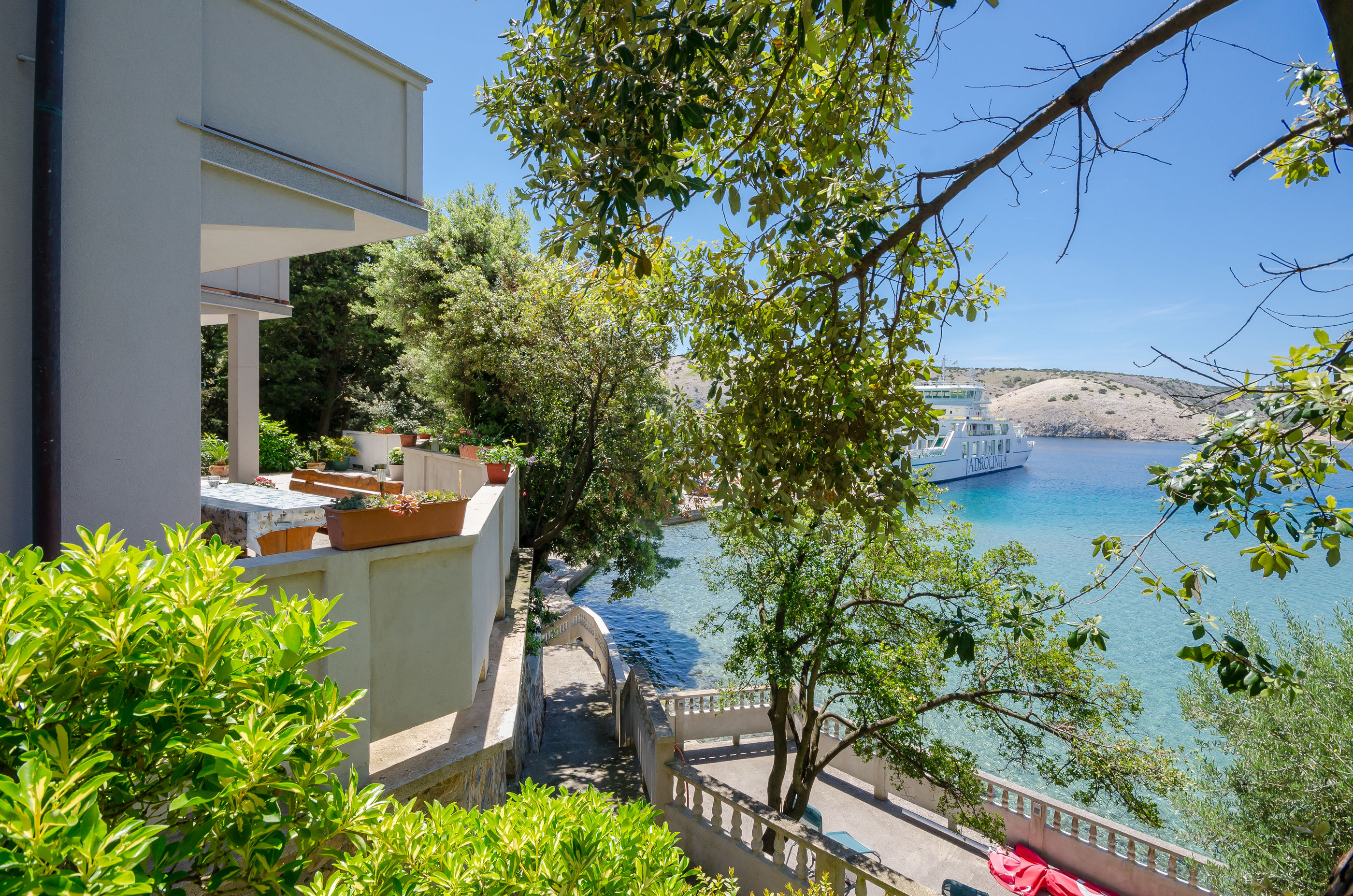Apartments By the sea in Lopar 86661-A4