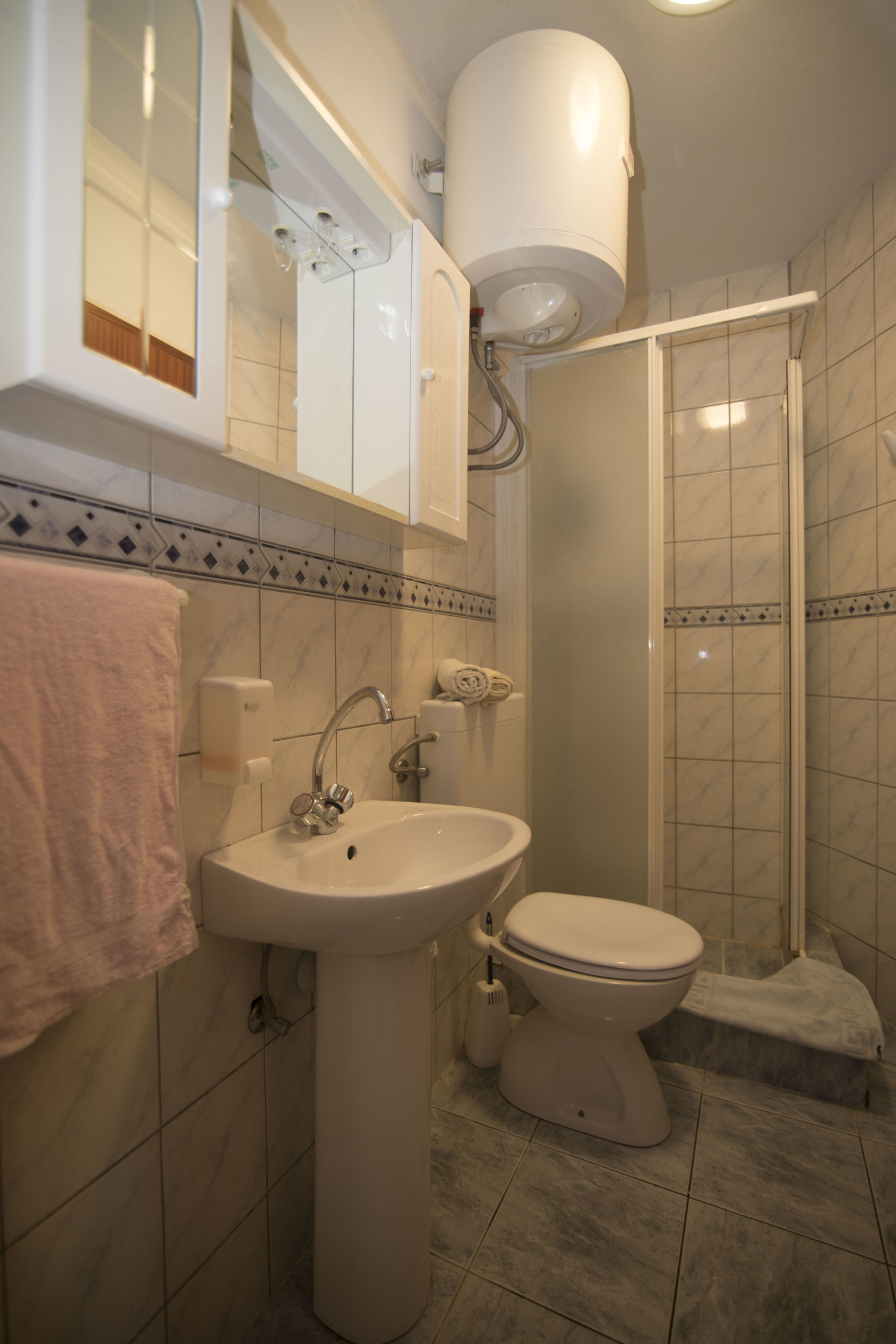 Apartments and Rooms Nikol 67161-A1