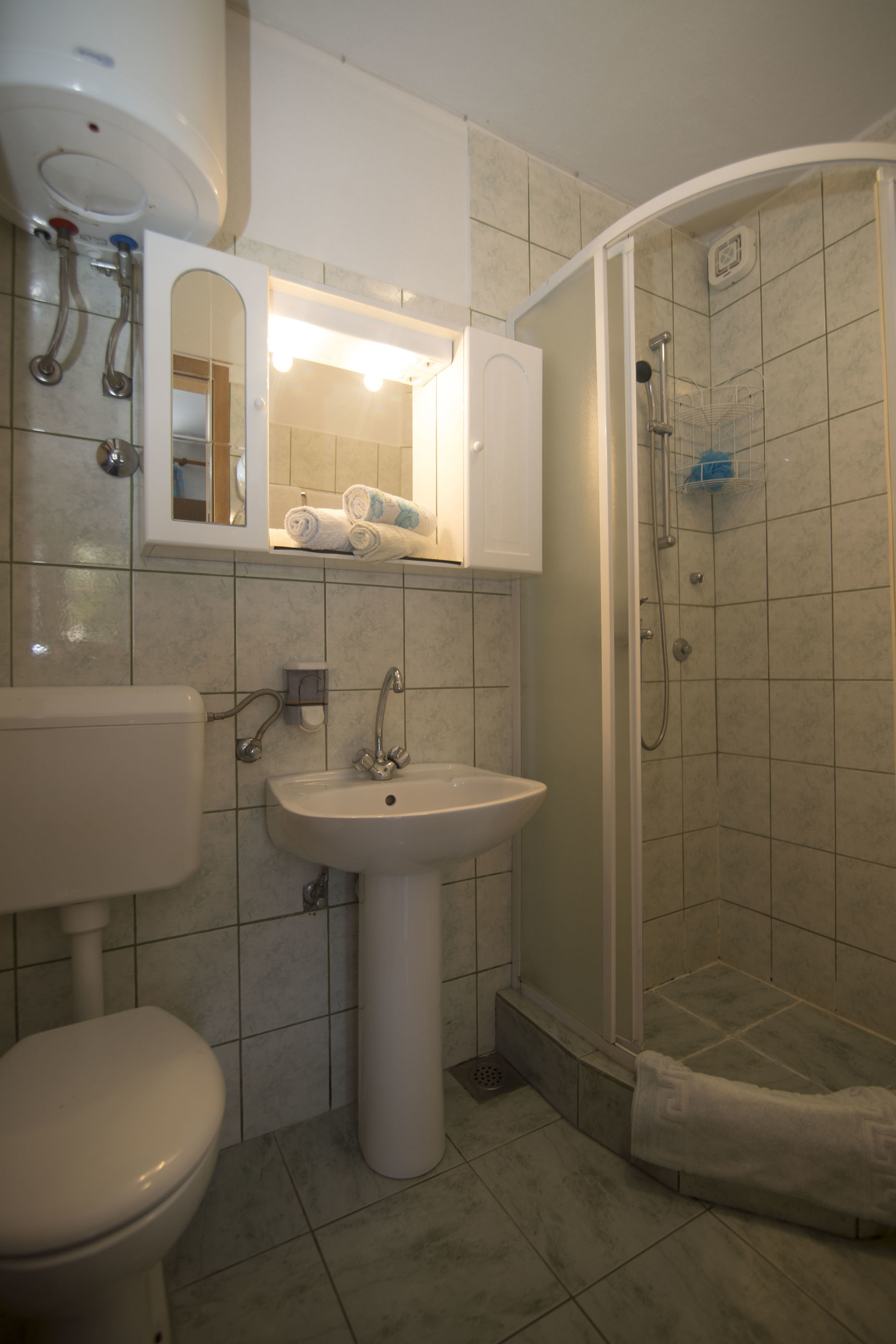 Apartments and Rooms Nikol 67161-A1