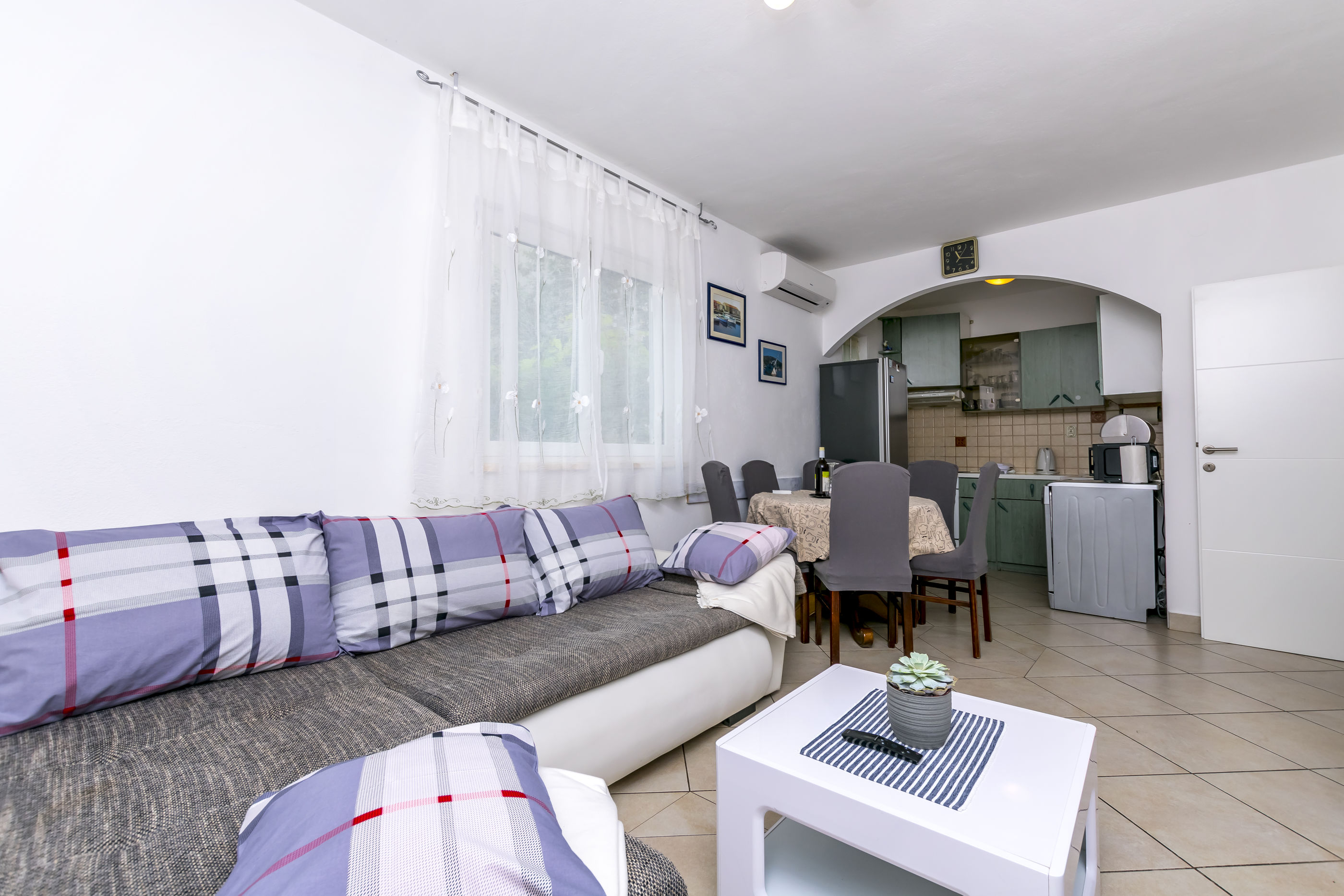Apartments Roje 10991-A1
