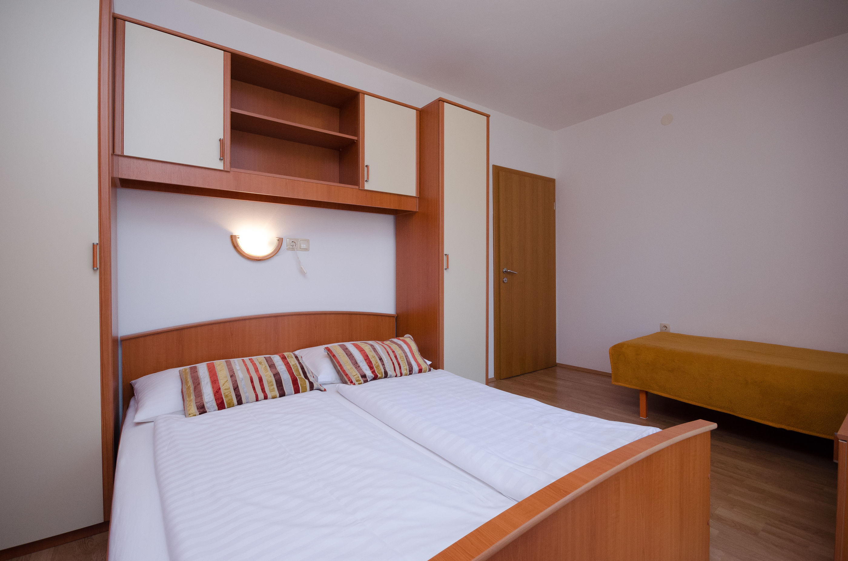 Apartments Mirjana 86911-A4