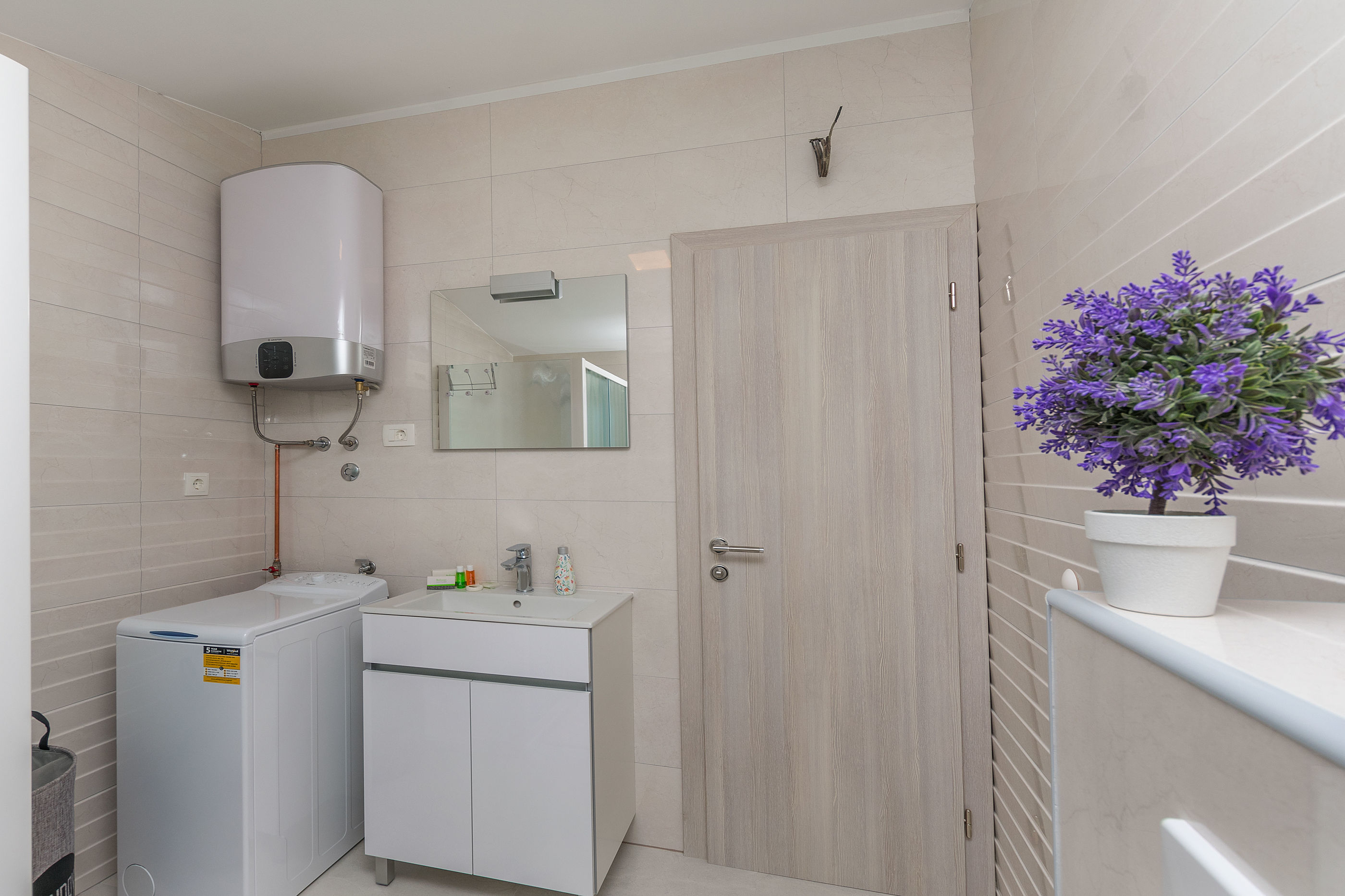 Apartment Heaven 49761-A1