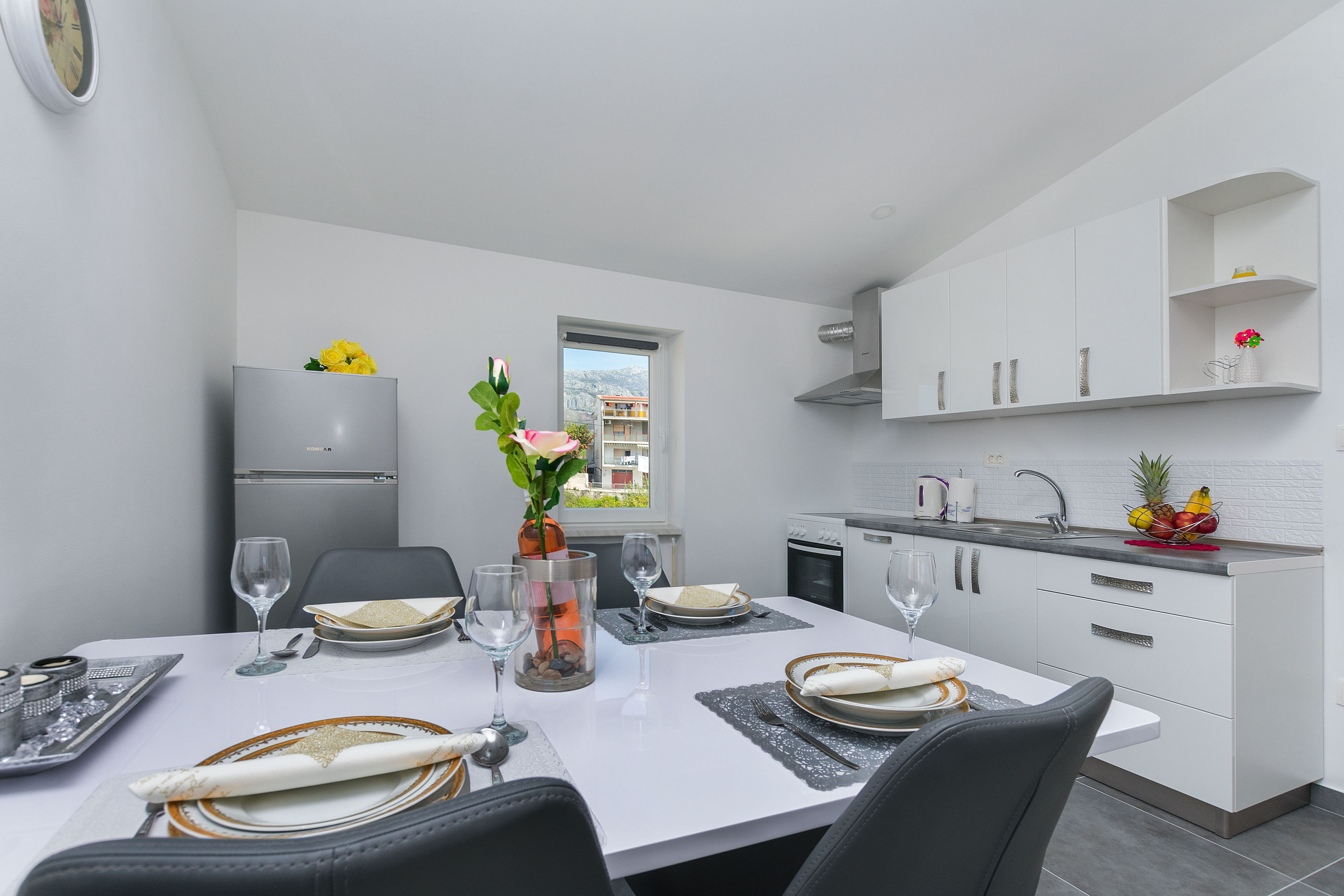 Apartment Heaven 49761-A1