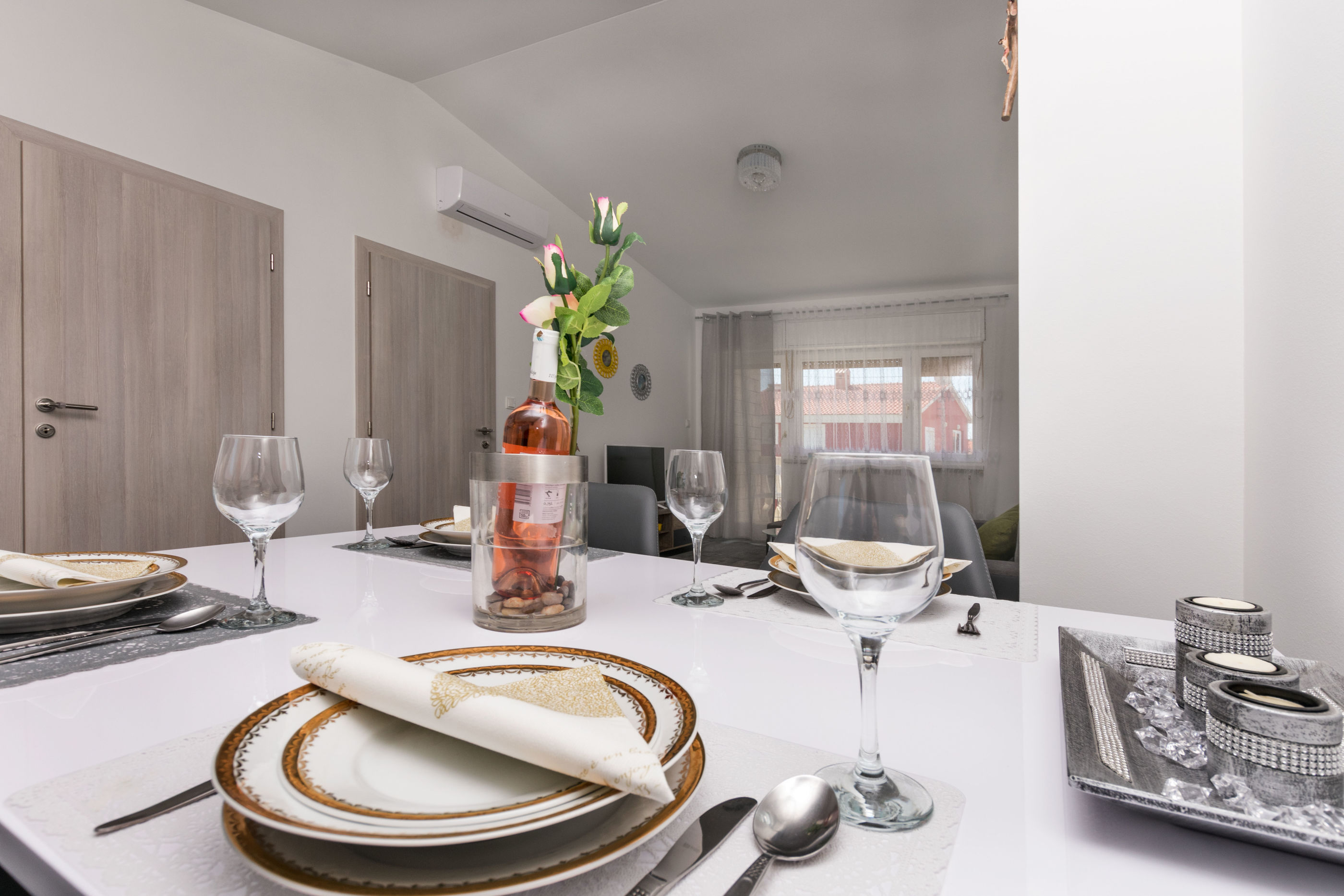 Apartment Heaven 49761-A1