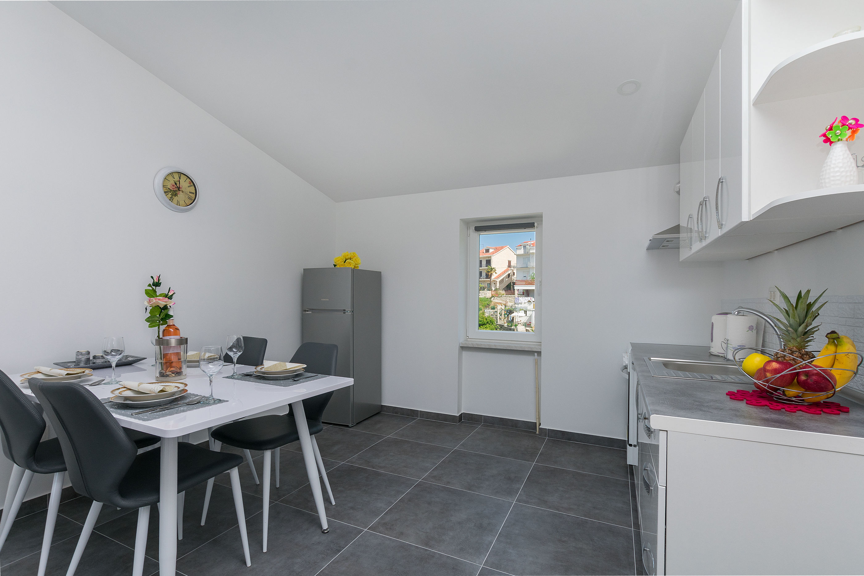 Apartment Heaven 49761-A1