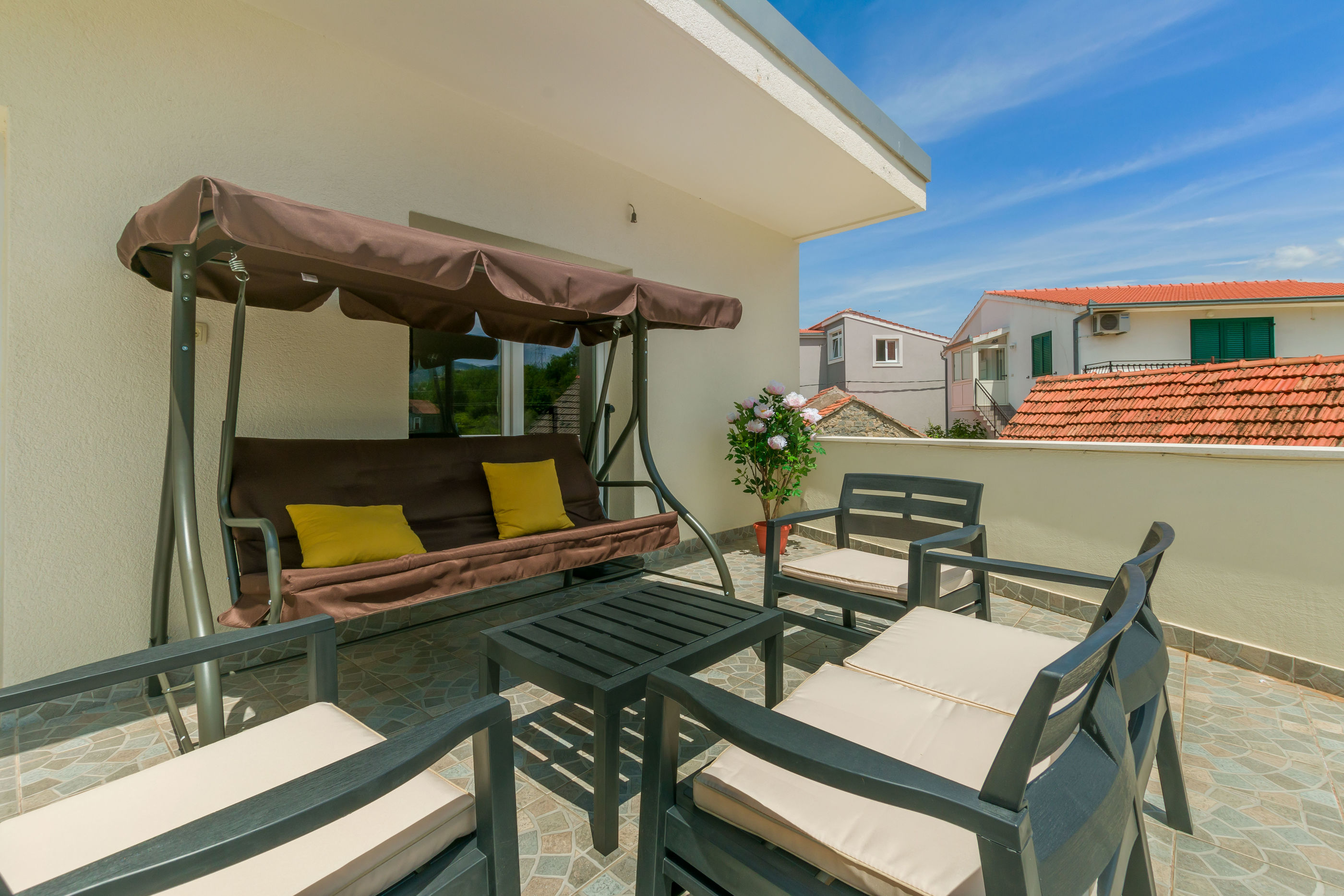 House Cattleya 67281-K1