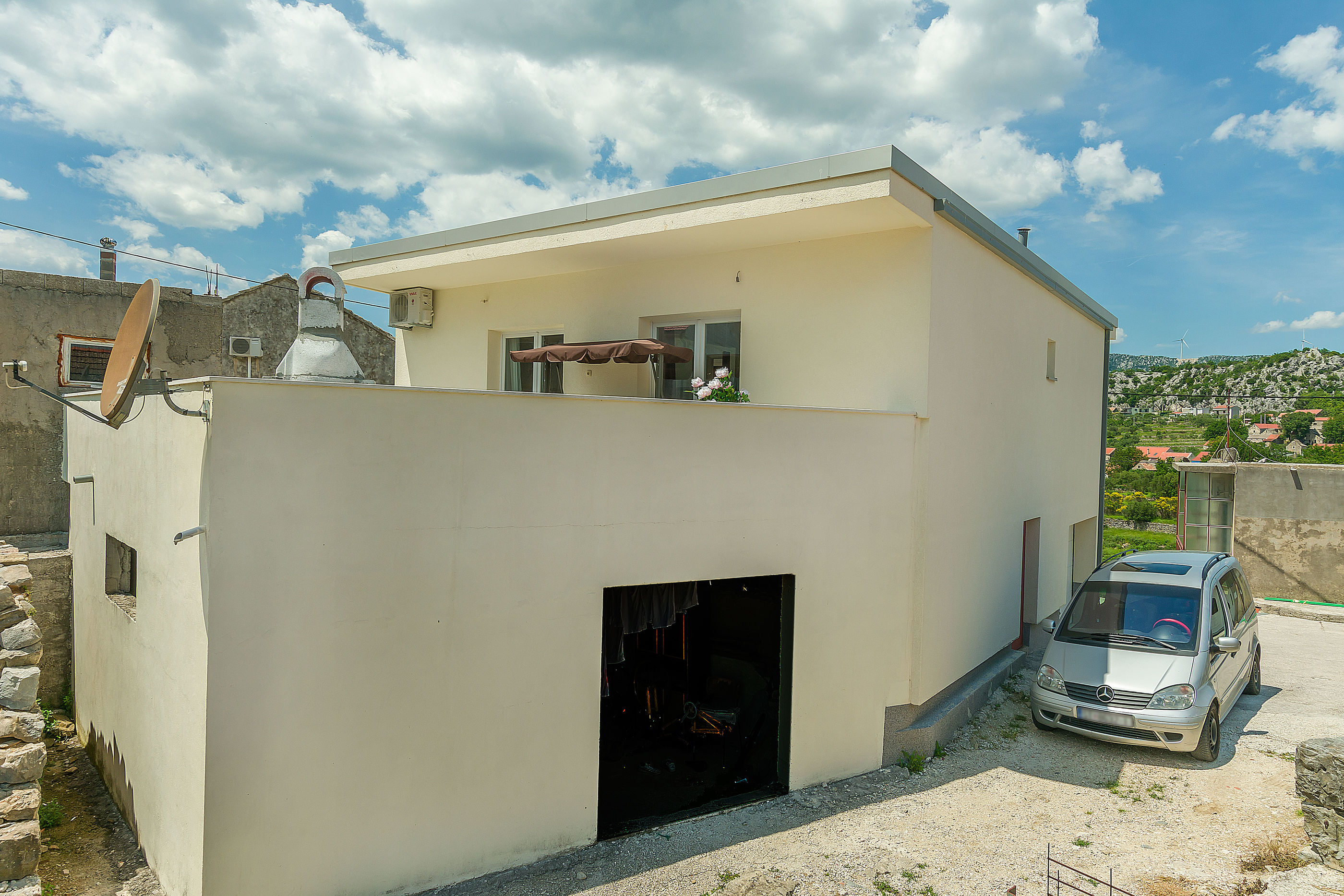 House Cattleya 67281-K1