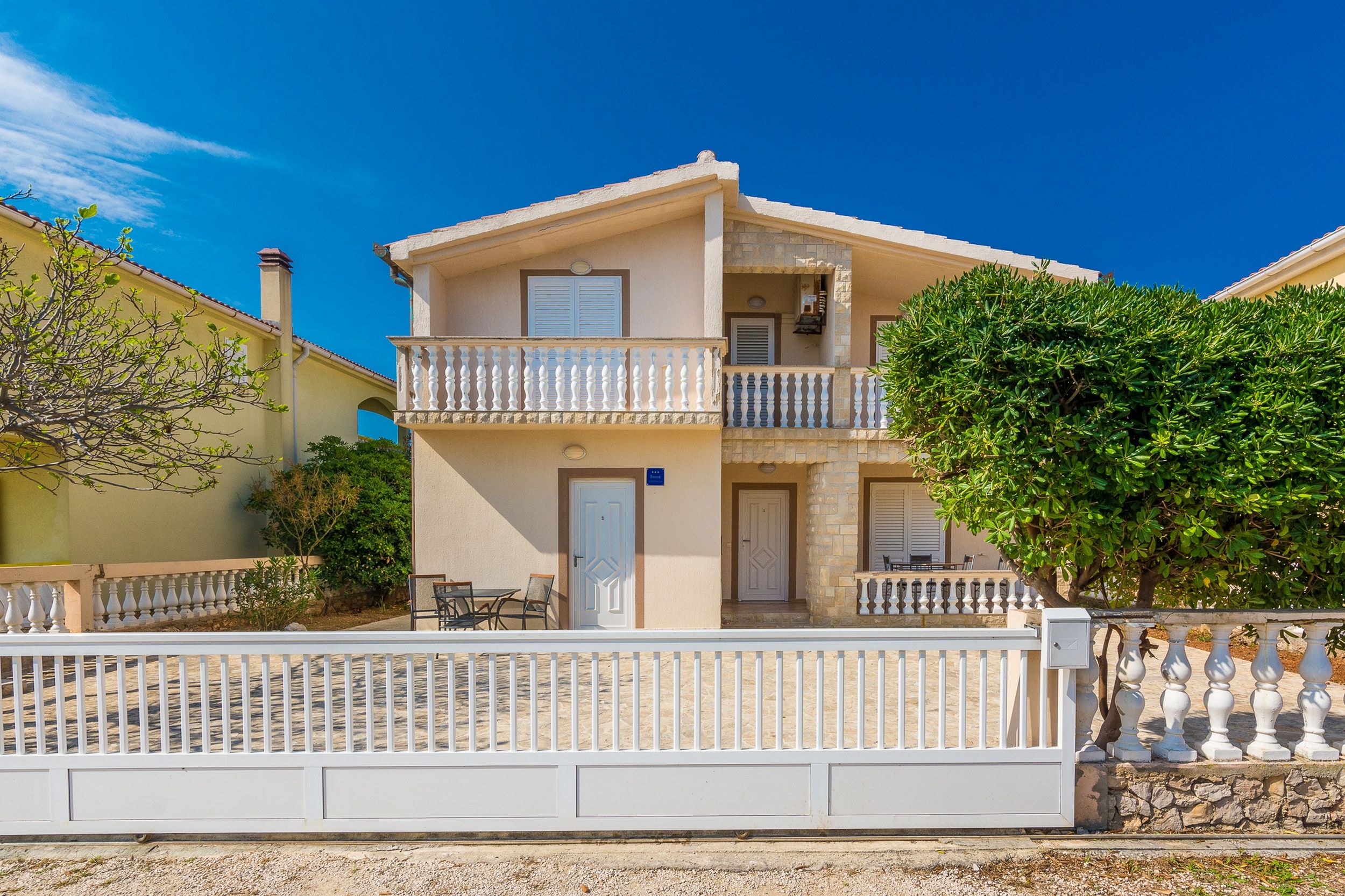 Apartments Bobeta Accommodation in Vir