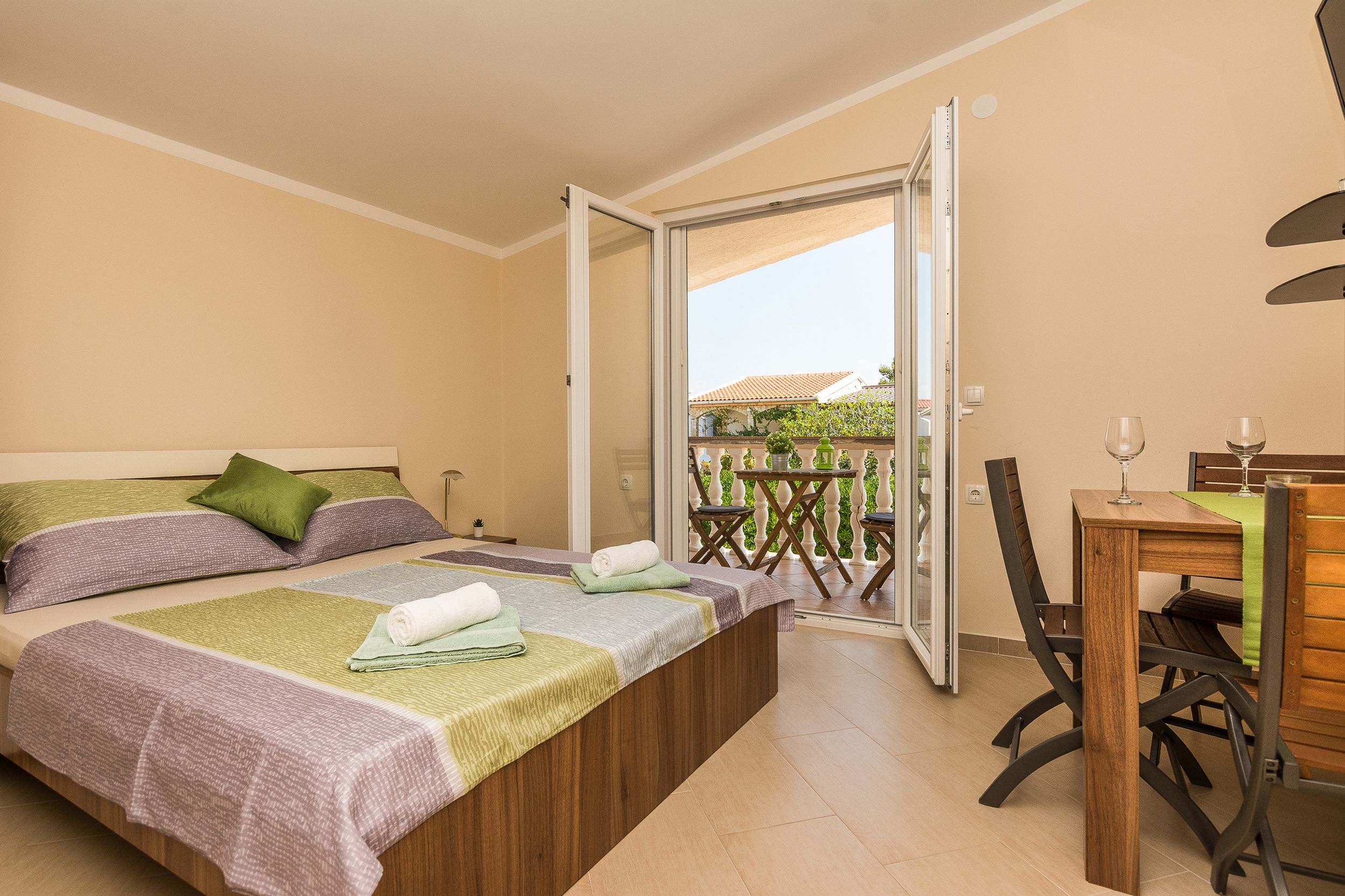 Apartments Bobeta 17724-A3