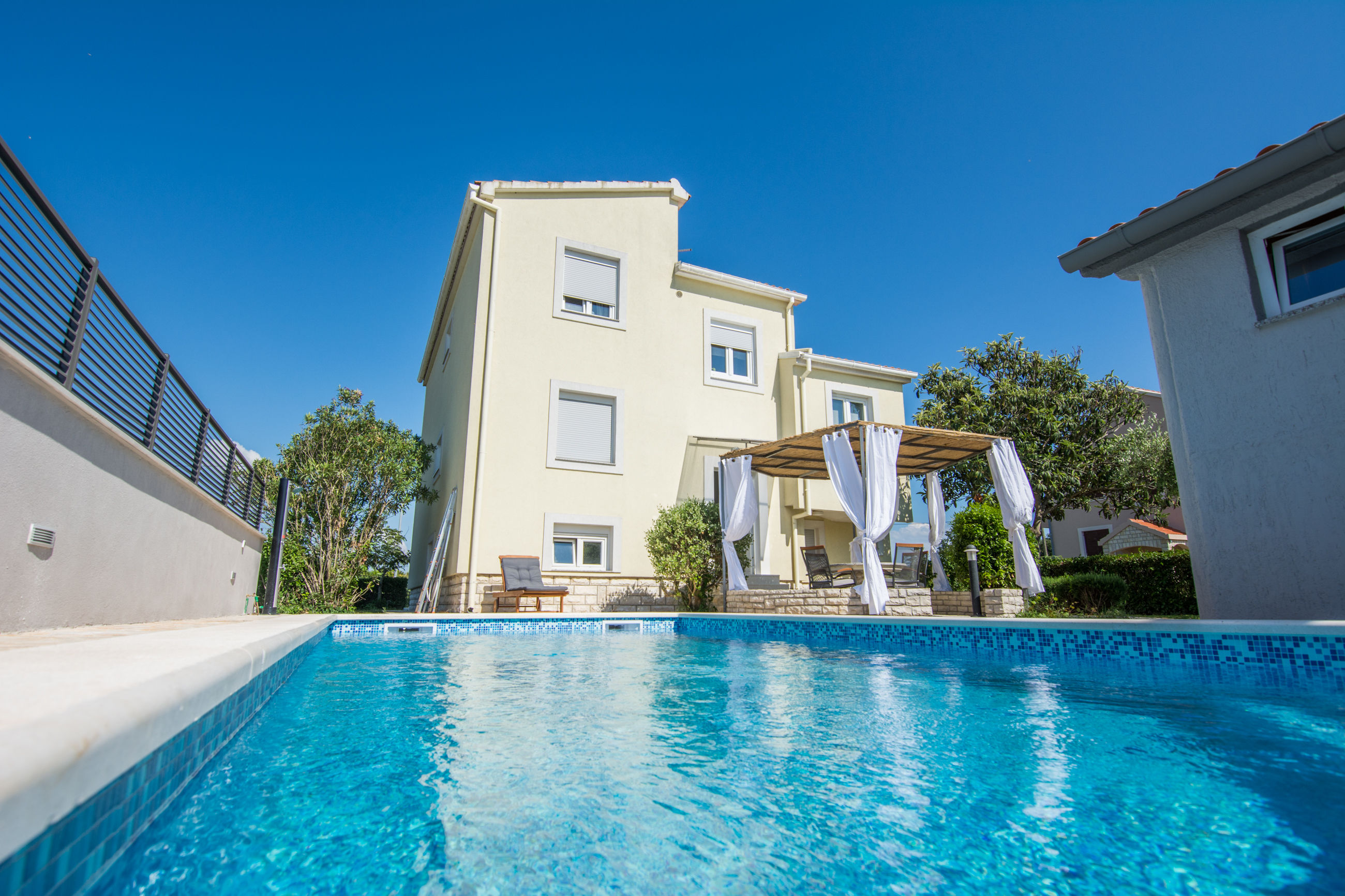 House Moonstone 14535-K1