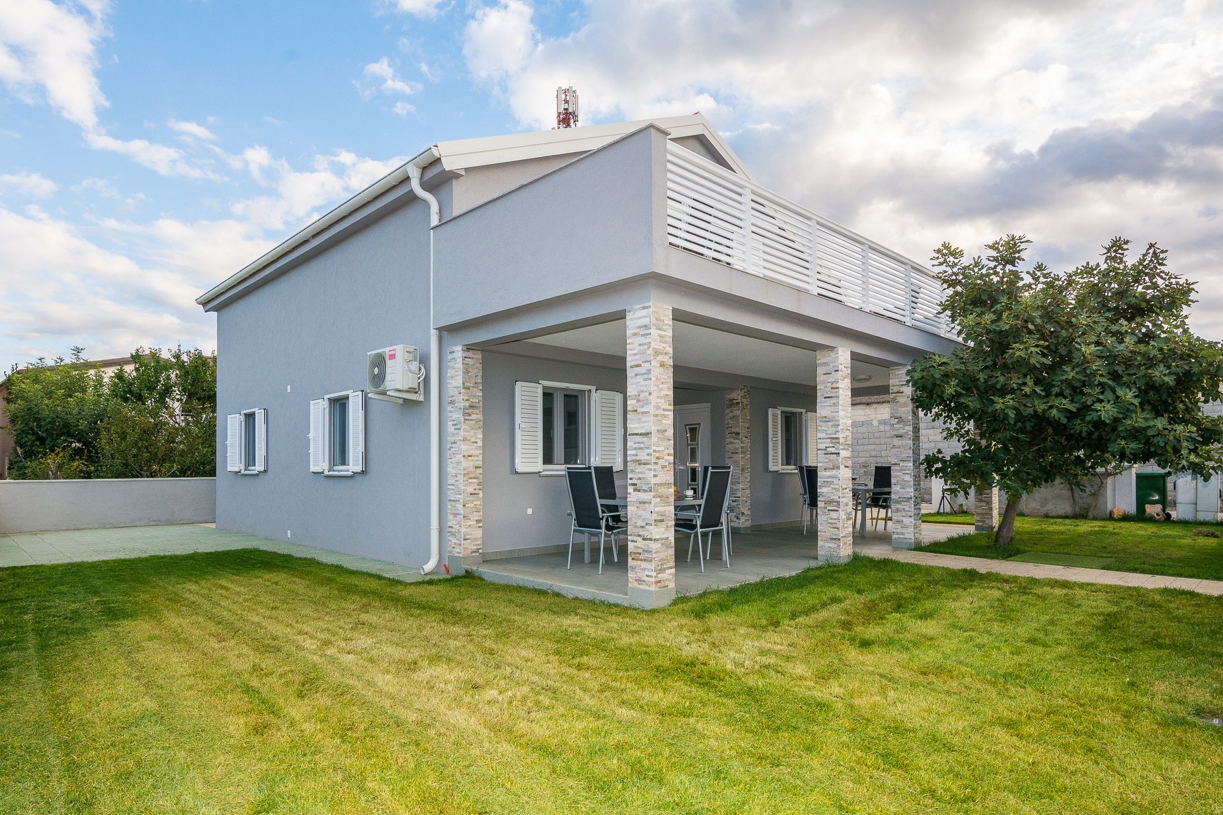 Apartments Kosic 72053-A1